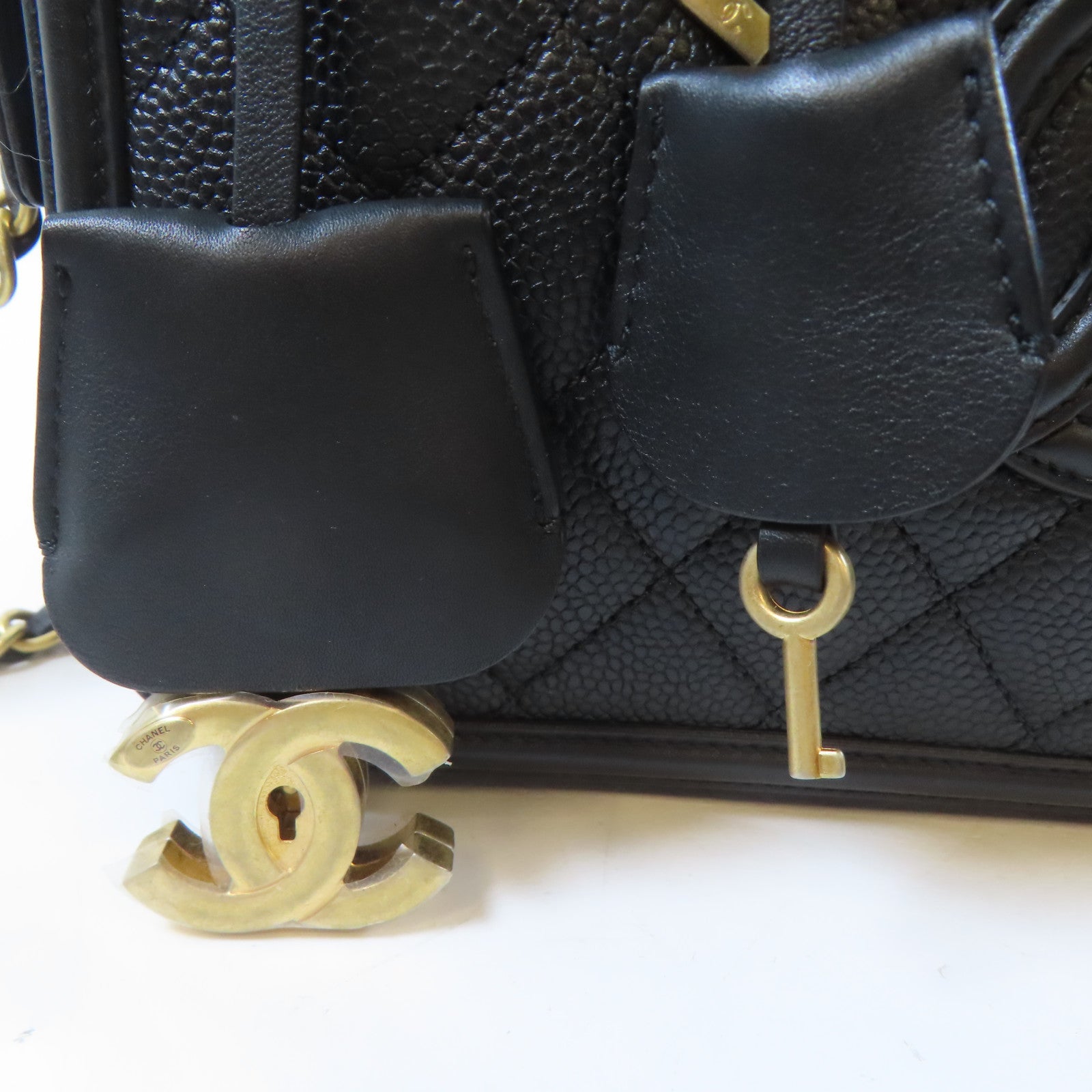 CHANEL 菱格Caviar皮革Vanity Case金扣手挽肩背兩用袋黑色