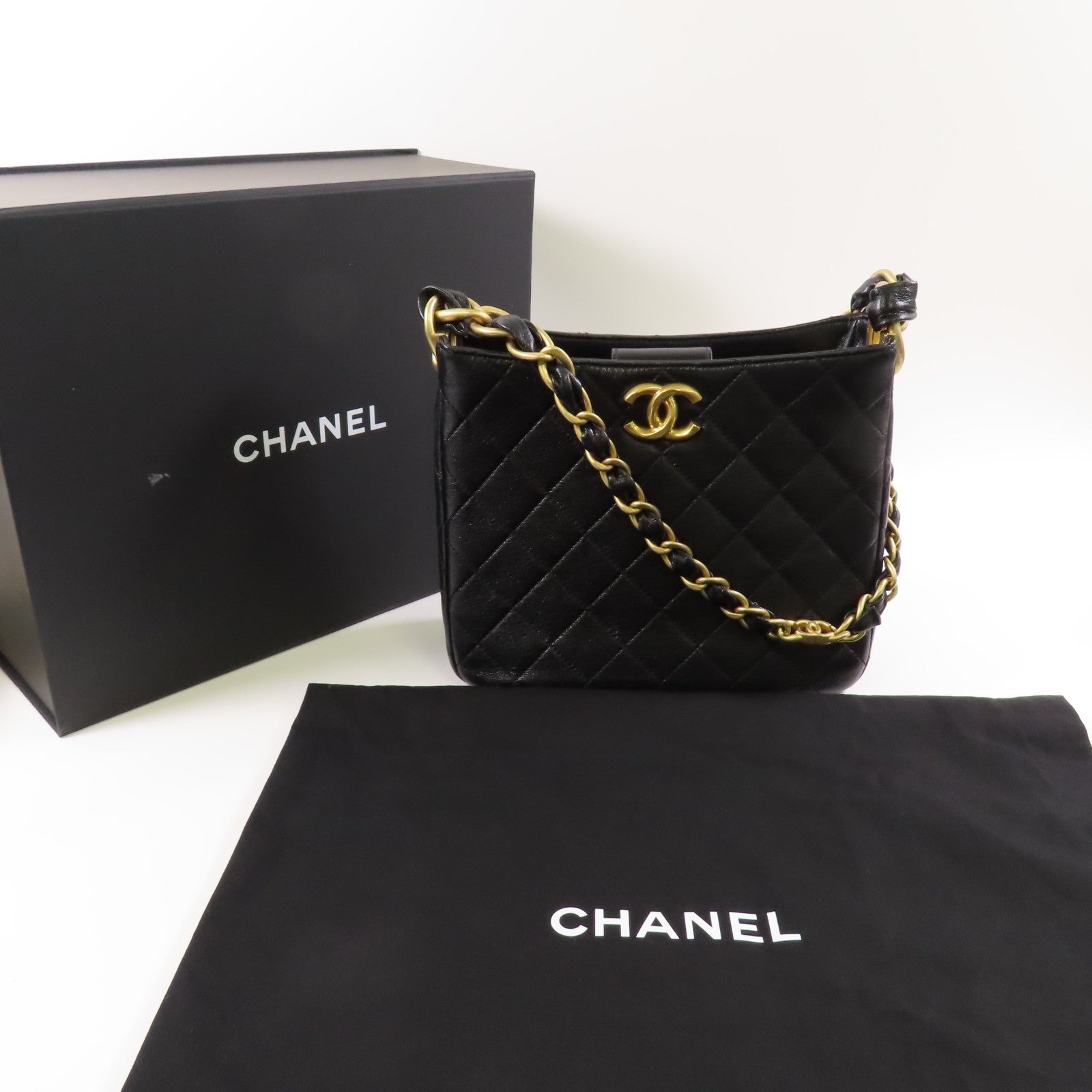 CHANEL 牛皮皮革Hobo金扣鏈帶肩背袋