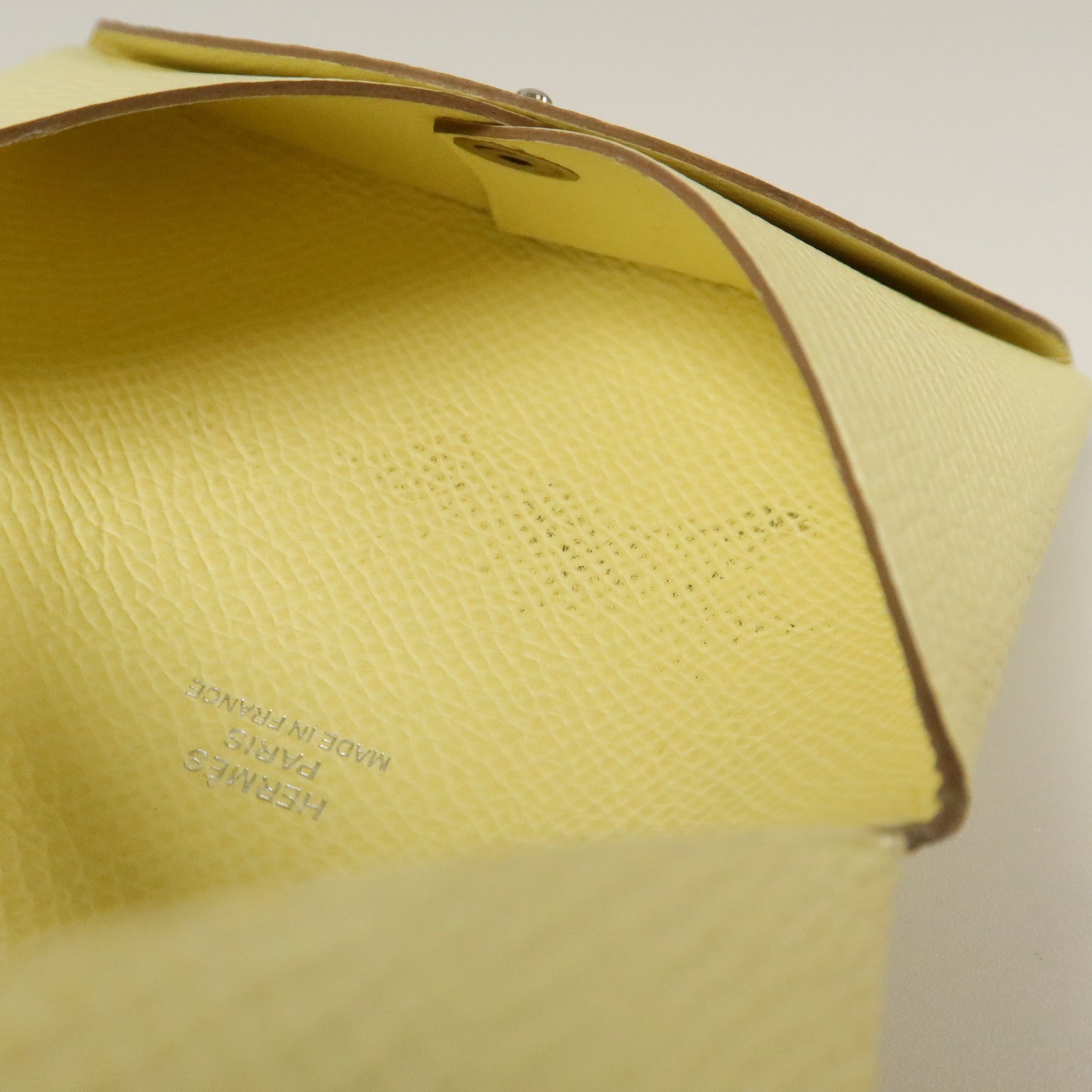 HERMES Epsom皮革Calvi銀扣卡片套Jaune Milton