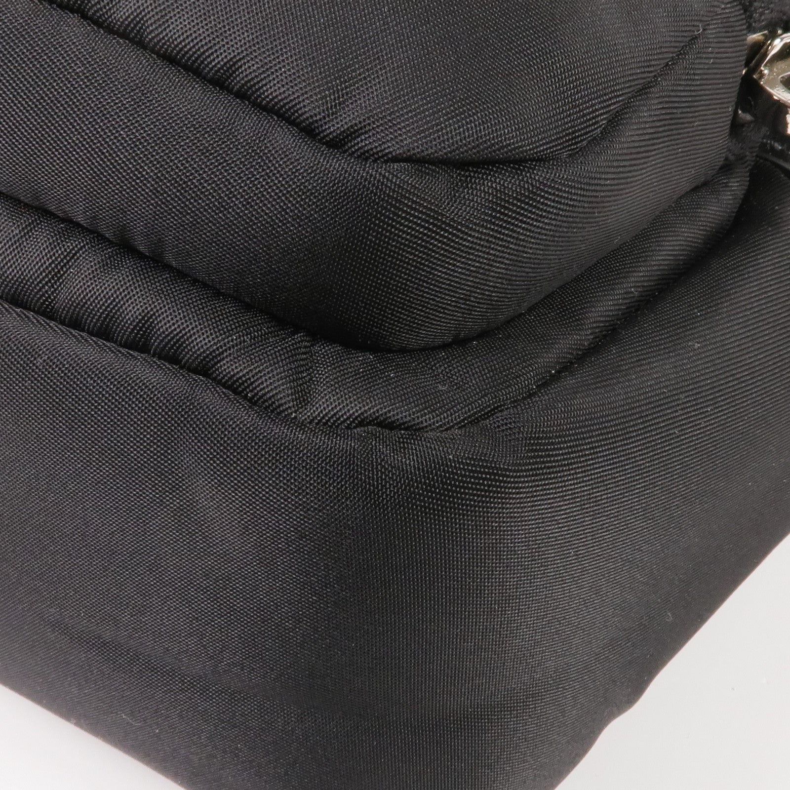 PRADA 尼龍/皮革Shoulder Bag銀扣肩背袋