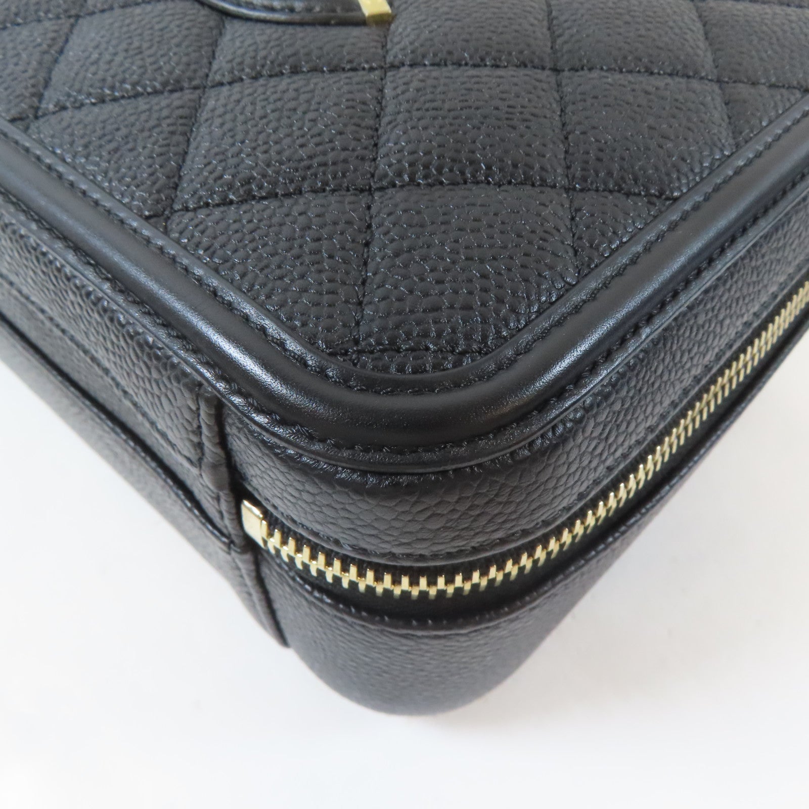 CHANEL 菱格Caviar皮革Vanity Case金扣手挽肩背兩用袋黑色