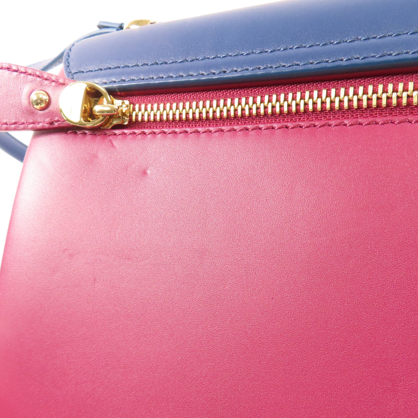 Salvatore Ferragamo 【激減優惠】牛皮皮革Shoulder Bag金扣肩背袋