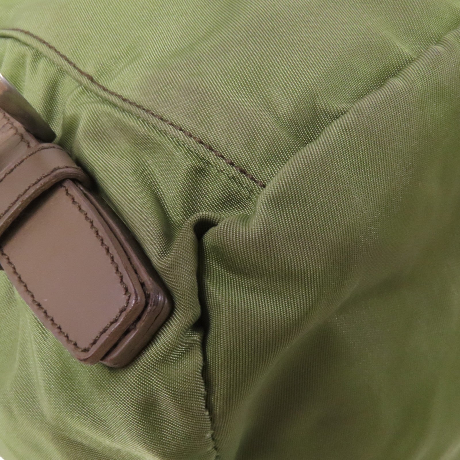 PRADA 尼龍Rucksack銀扣背包