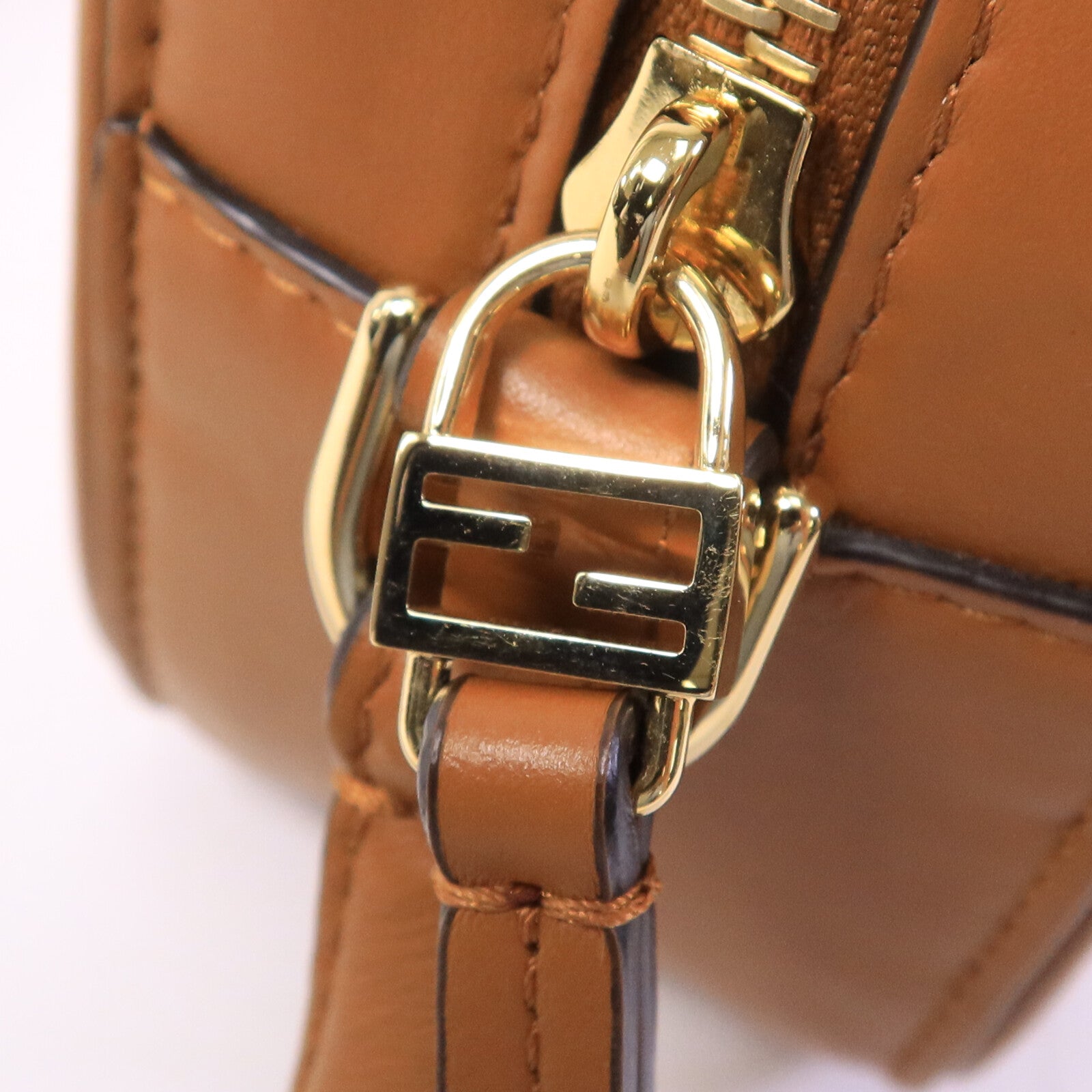 FENDI 牛皮皮革FF Logo Camera Case肩背袋