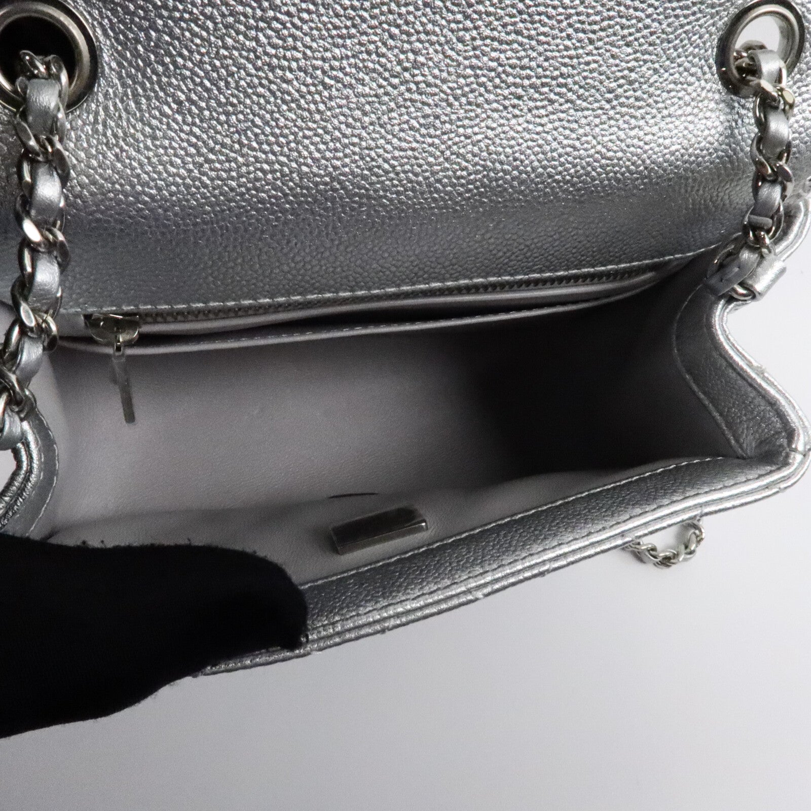CHANEL 牛皮皮革Mini Classic 17鏈帶肩背袋