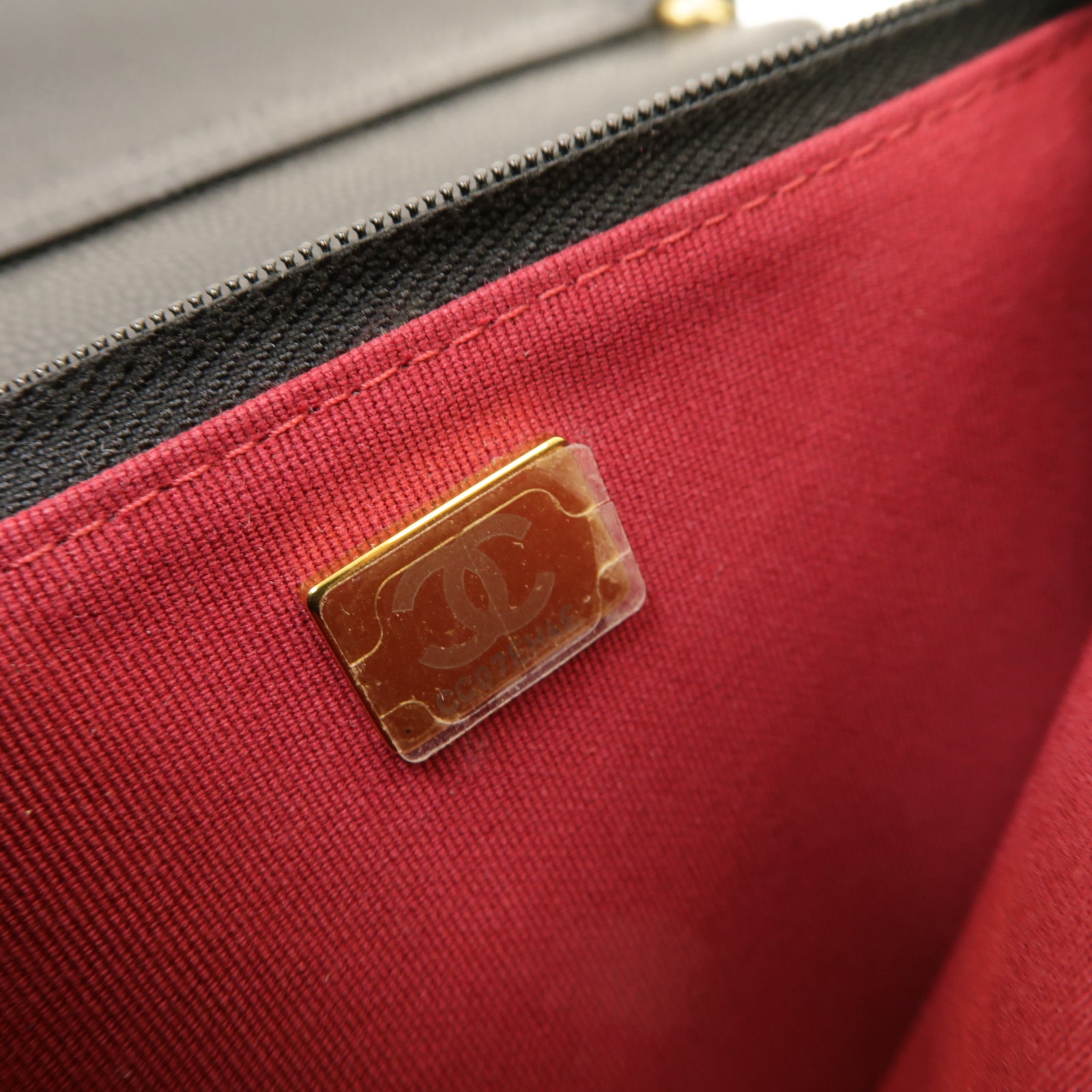 CHANEL 菱格Caviar皮革Gold Coin Wallet On Chain金扣鏈帶肩背袋黑色