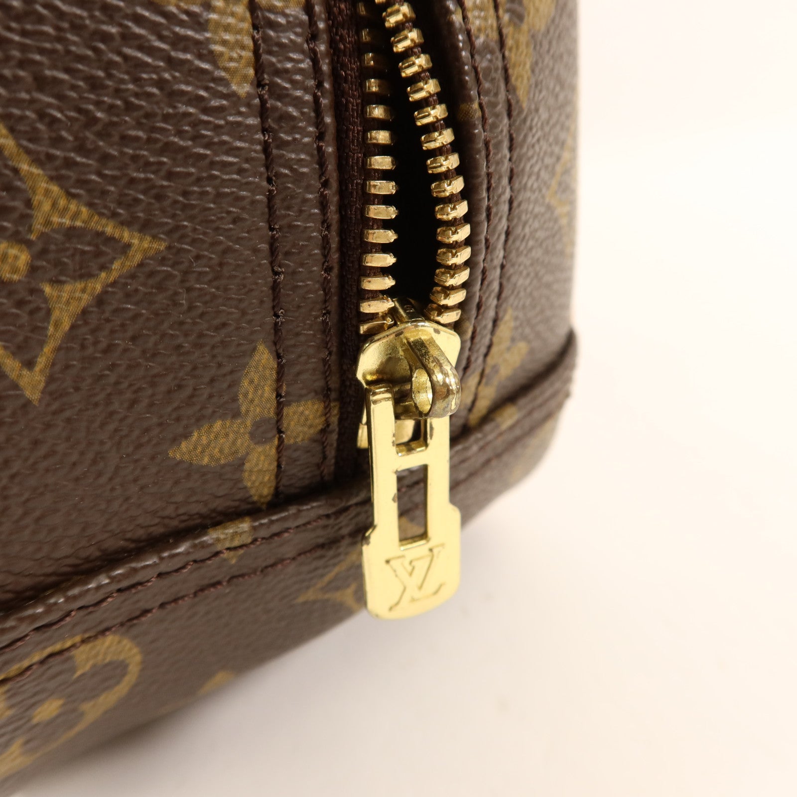 LOUIS VUITTON 【激減優惠】Monogram Trouville金扣手挽袋