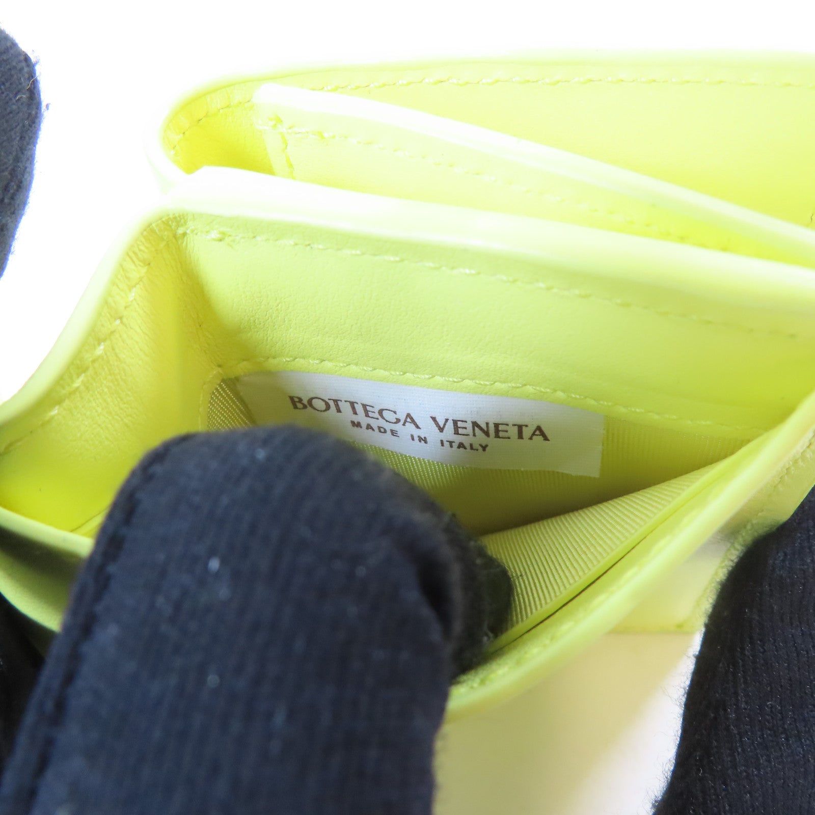BOTTEGA VENETA 織紋牛皮皮革Trifold Wallet金扣錢包黃色
