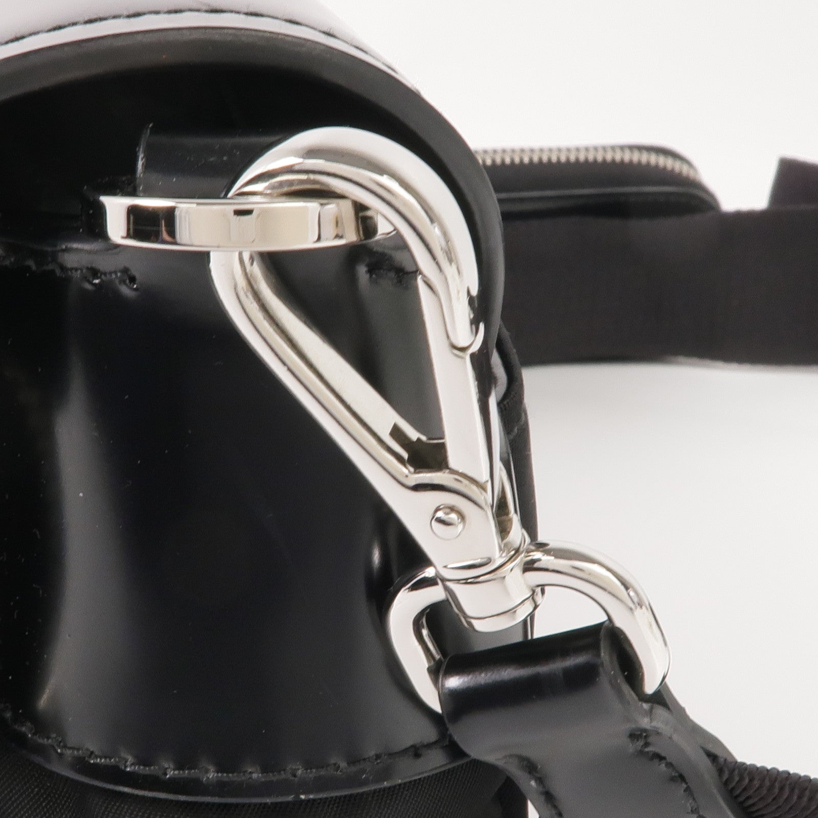PRADA 尼龍/皮革Shoulder Bag銀扣肩背袋