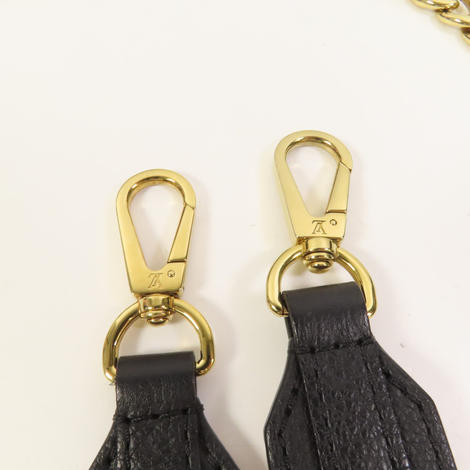 LOUIS VUITTON 牛皮皮革Lockme Tender金扣肩背袋
