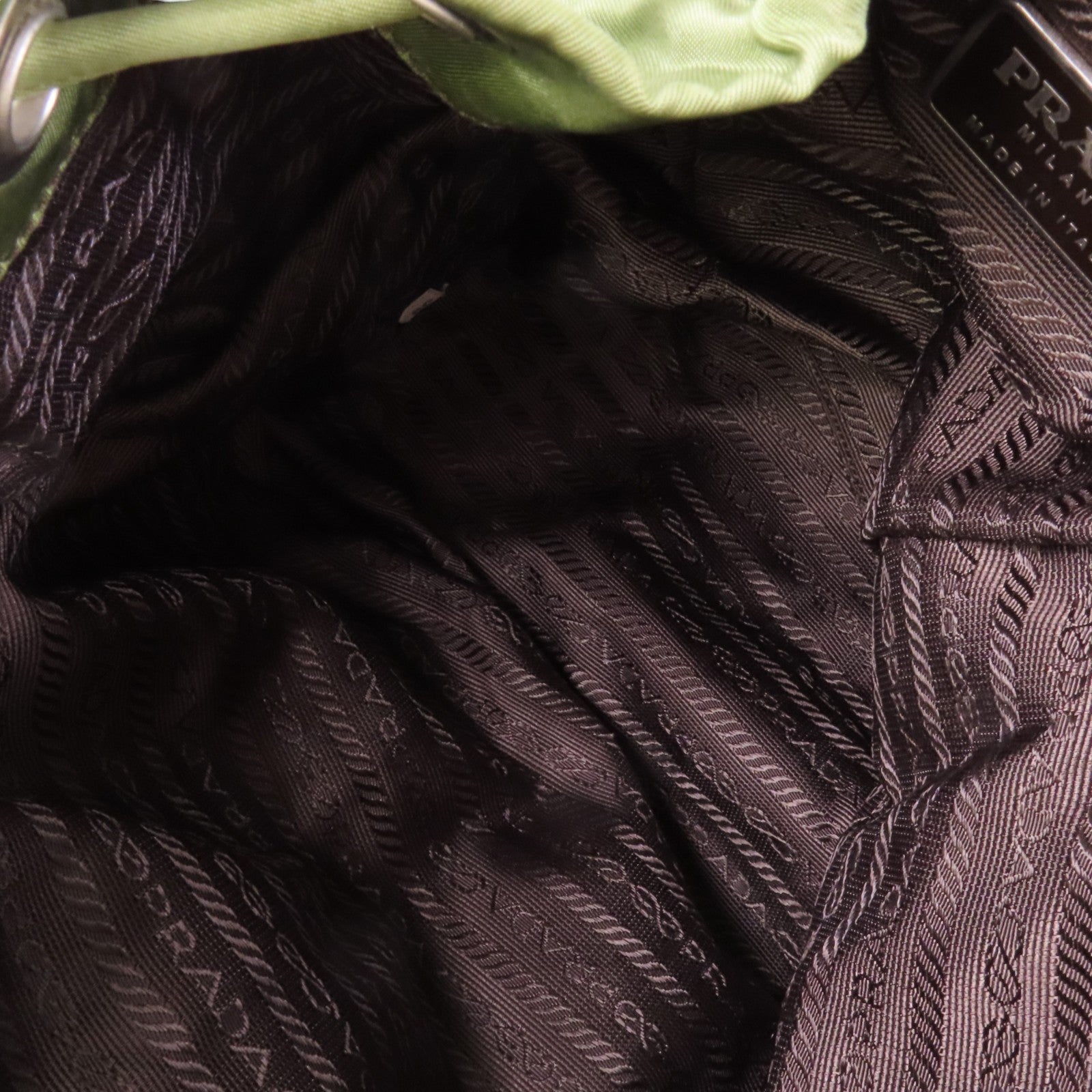 PRADA 尼龍Rucksack銀扣背包