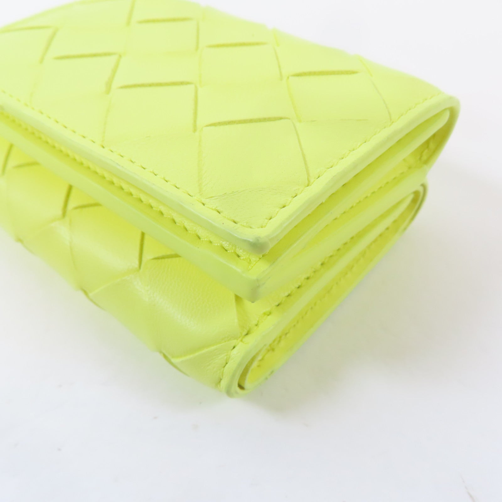 BOTTEGA VENETA 織紋牛皮皮革Trifold Wallet金扣錢包黃色