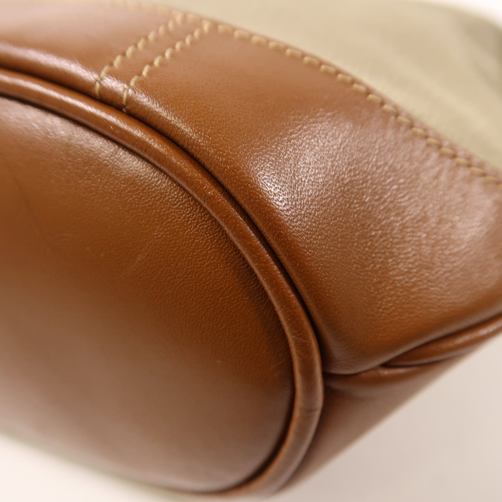 GUCCI 帆布Vintage Shoulder Bag銀扣肩背袋