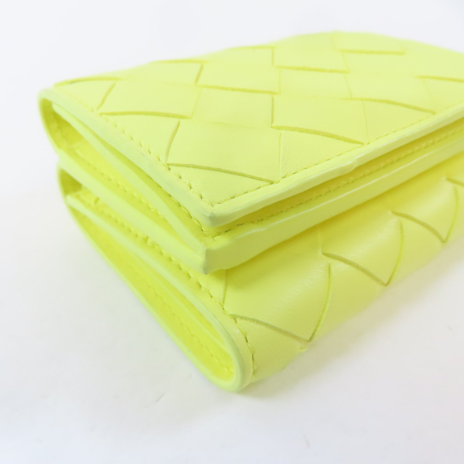 BOTTEGA VENETA 織紋牛皮皮革Trifold Wallet金扣錢包黃色