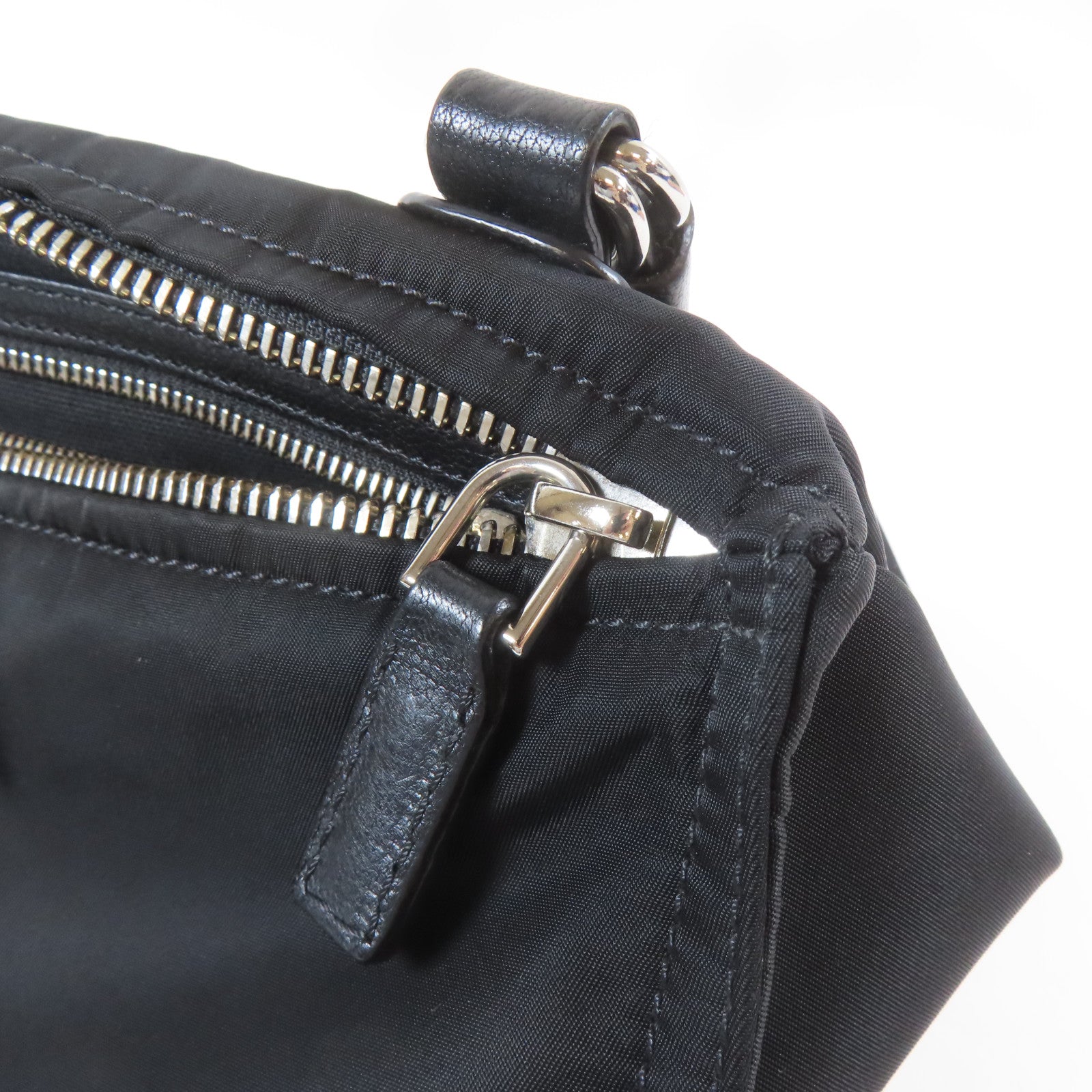 GIVENCHY 尼龍Pandora Bag銀扣手挽肩背兩用袋黑色