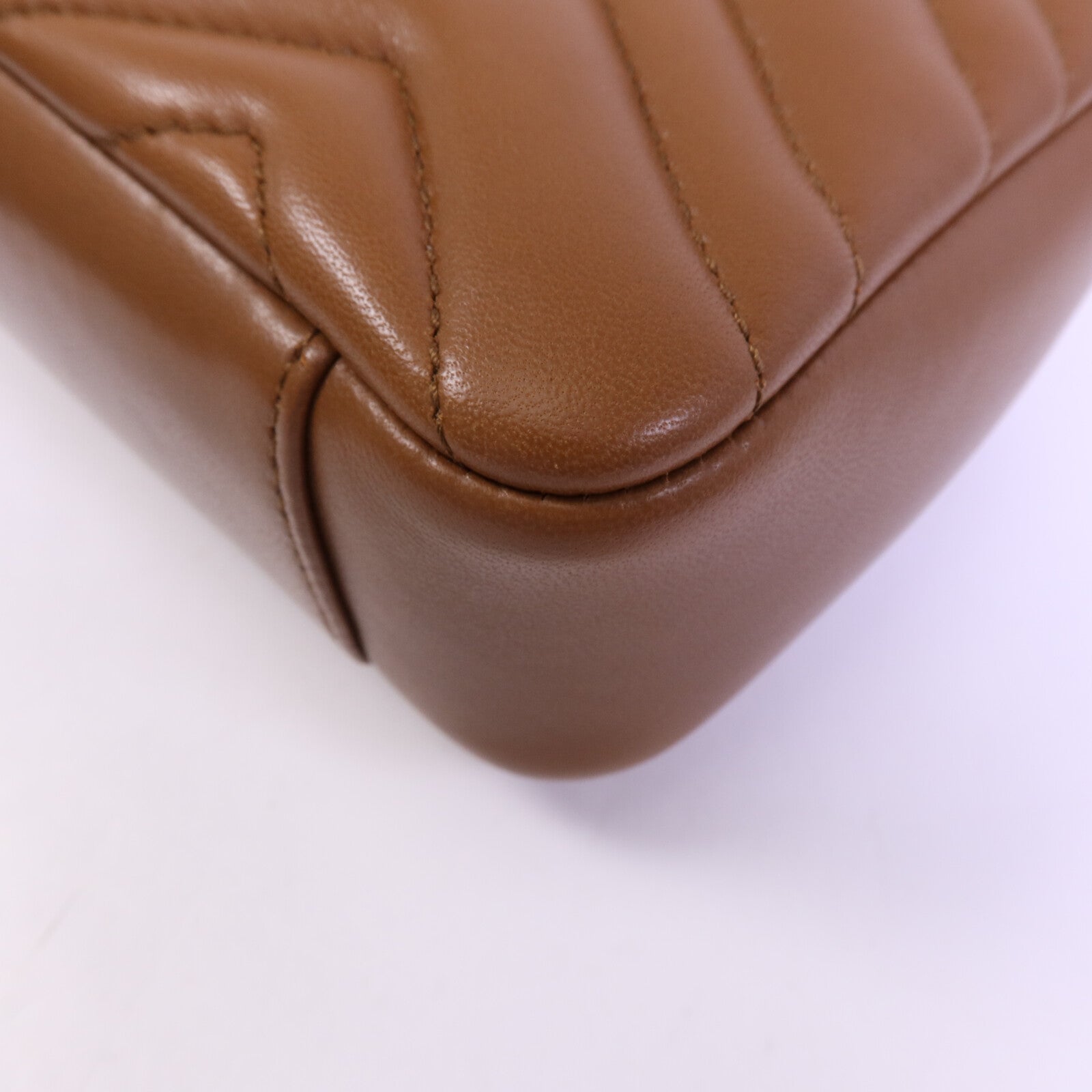 GUCCI 牛皮皮革GG Marmont金扣鏈帶肩背袋