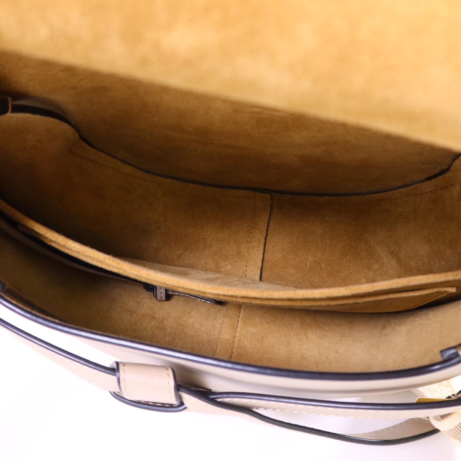 LOEWE 牛皮皮革Small Gate Bag金扣肩背袋