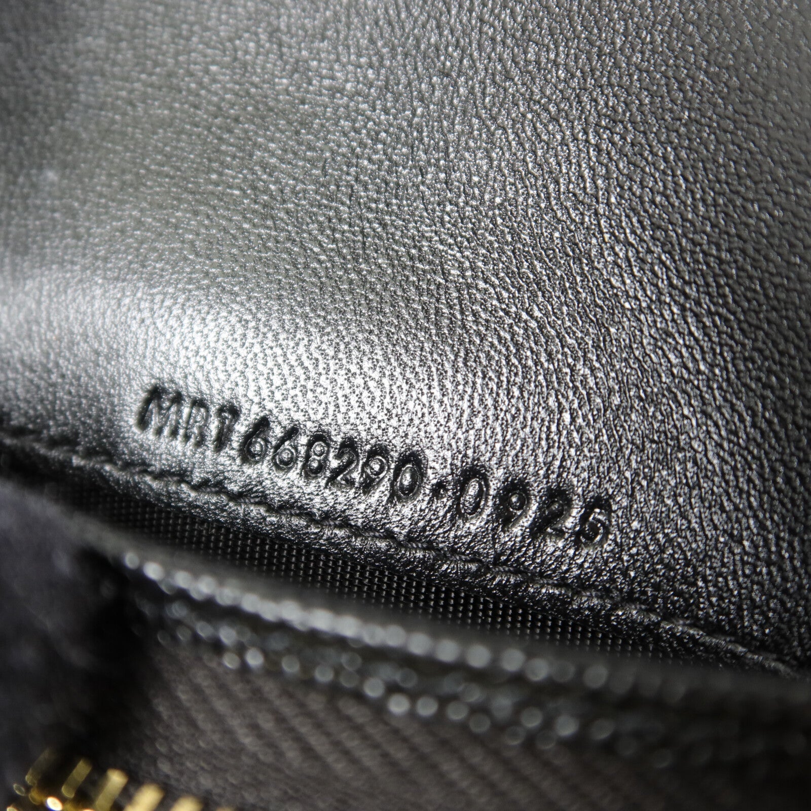 SAINT LAURENT 牛皮皮革Cassandre Matelasse Flap Card Case錢包