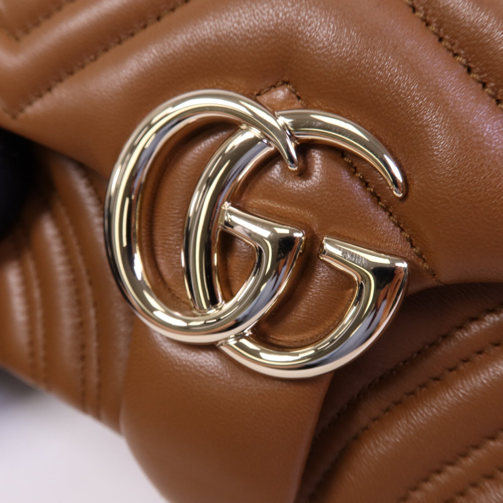 GUCCI 牛皮皮革GG Marmont金扣鏈帶肩背袋