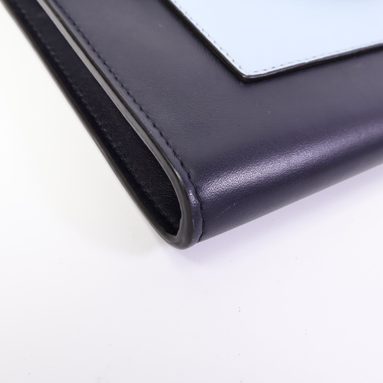 CELINE 牛皮皮革Wallet On Chain鏈帶肩背袋