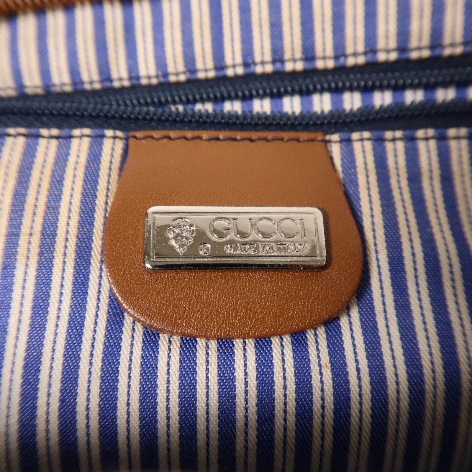 GUCCI 帆布Vintage Shoulder Bag銀扣肩背袋