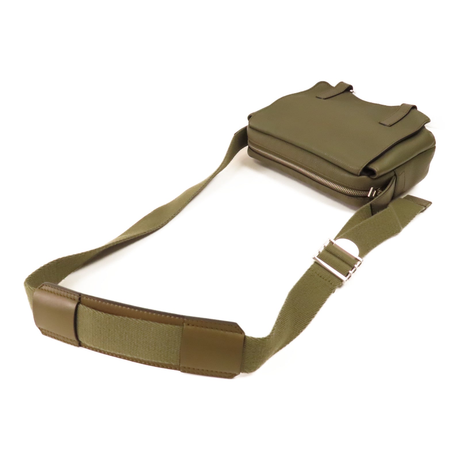 LOEWE 牛皮皮革Military XS銀扣肩背袋