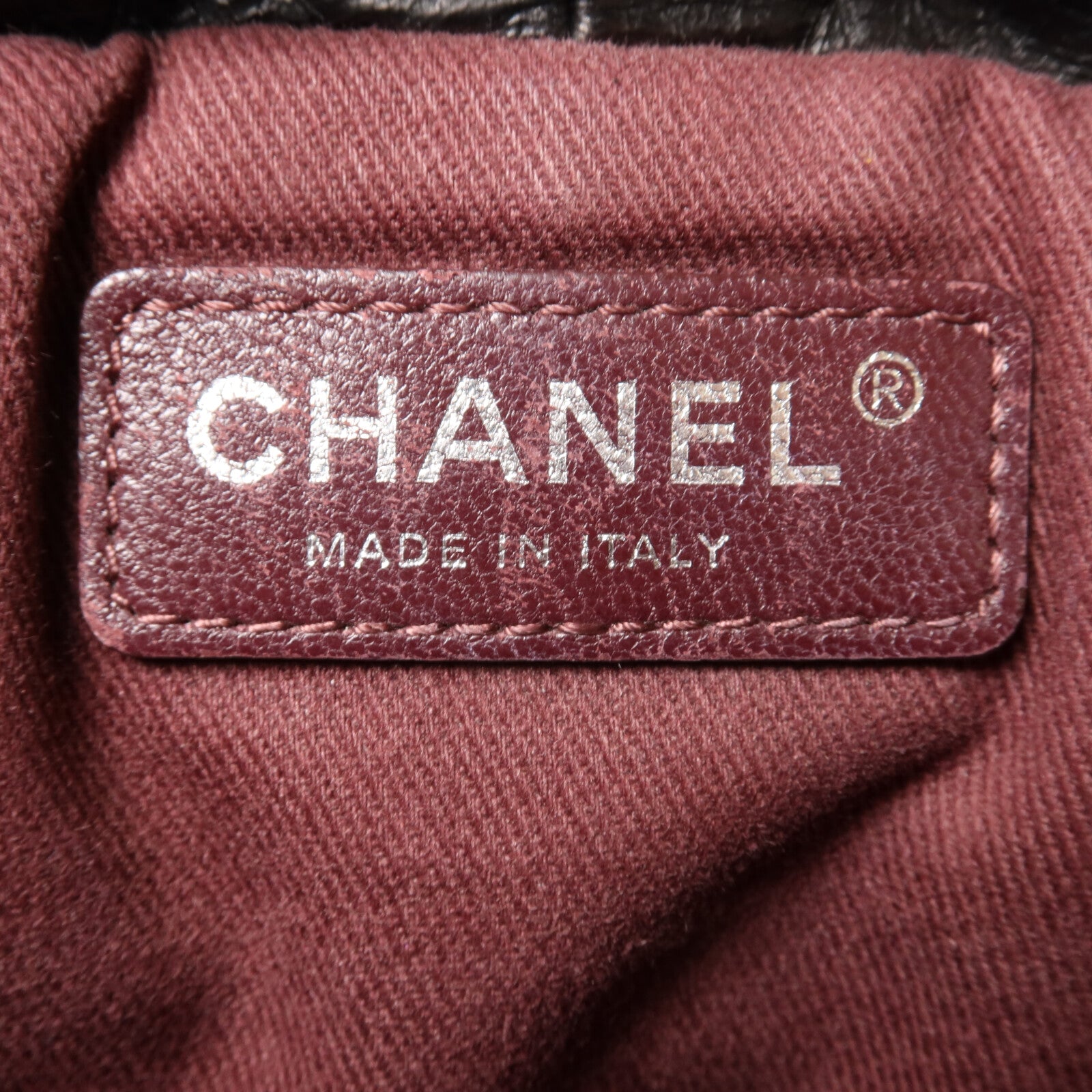 CHANEL 牛皮皮革Mountain Backpack Small鏈帶背包