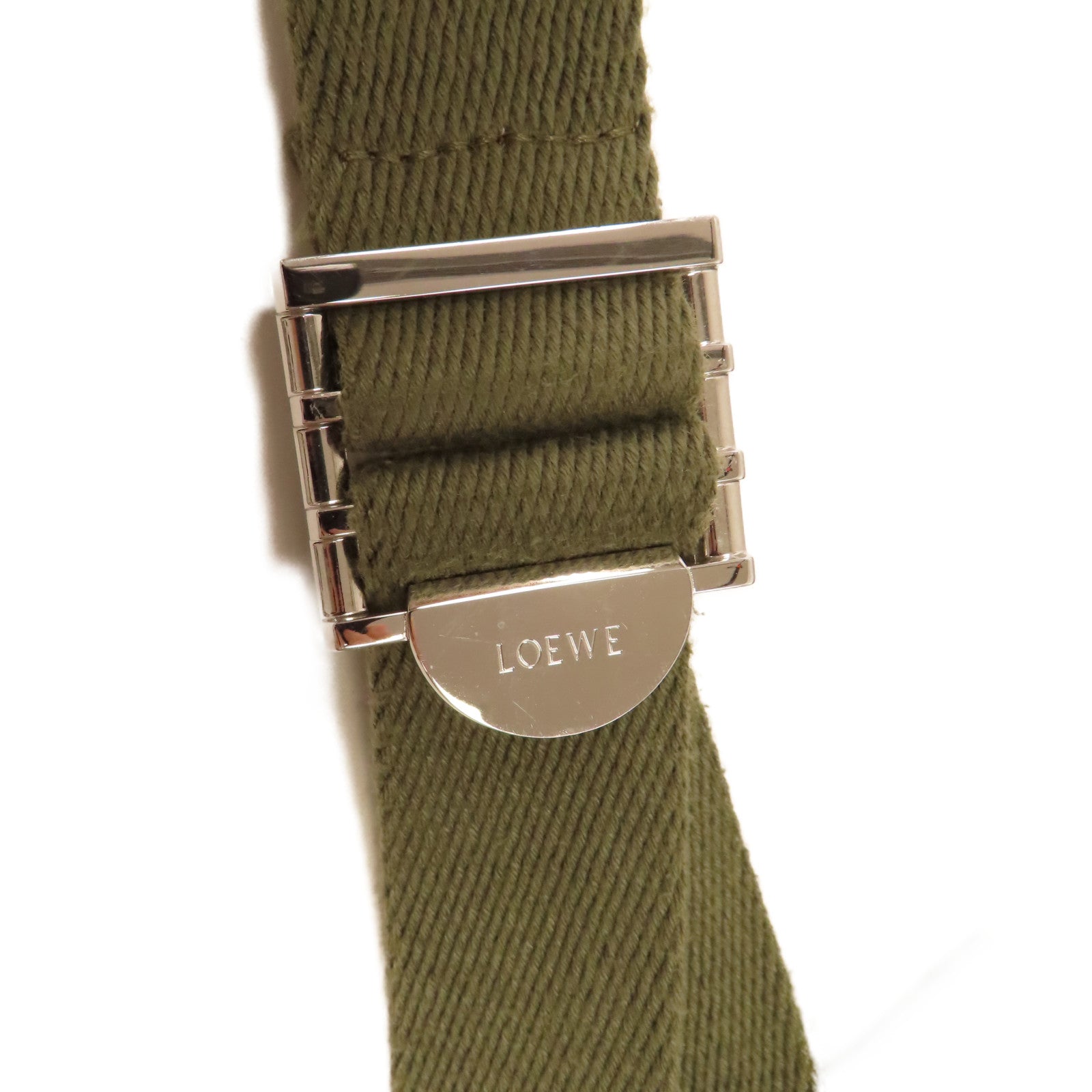 LOEWE 牛皮皮革Military XS銀扣肩背袋