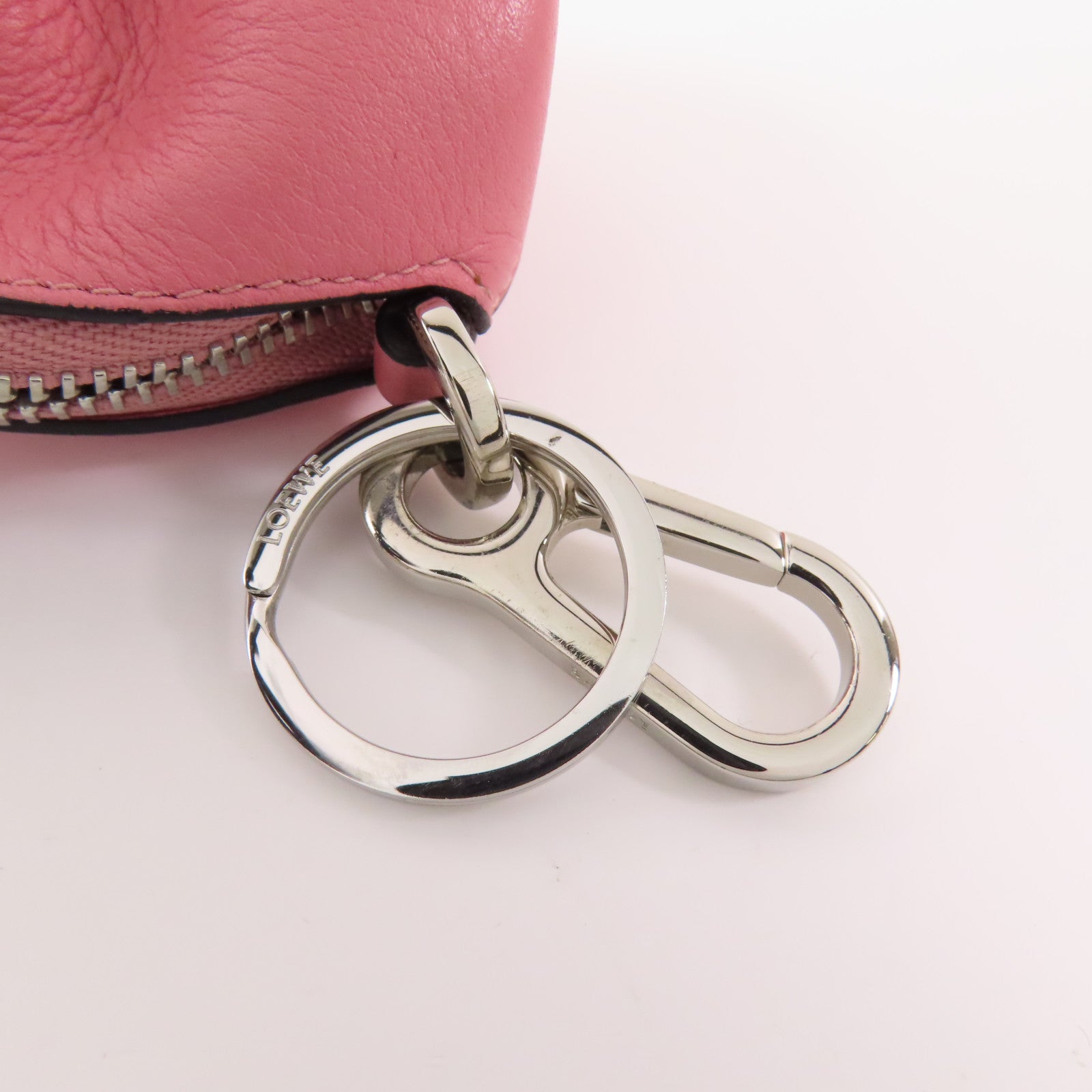 LOEWE 牛皮皮革Elephant Coins Bag銀扣零錢包