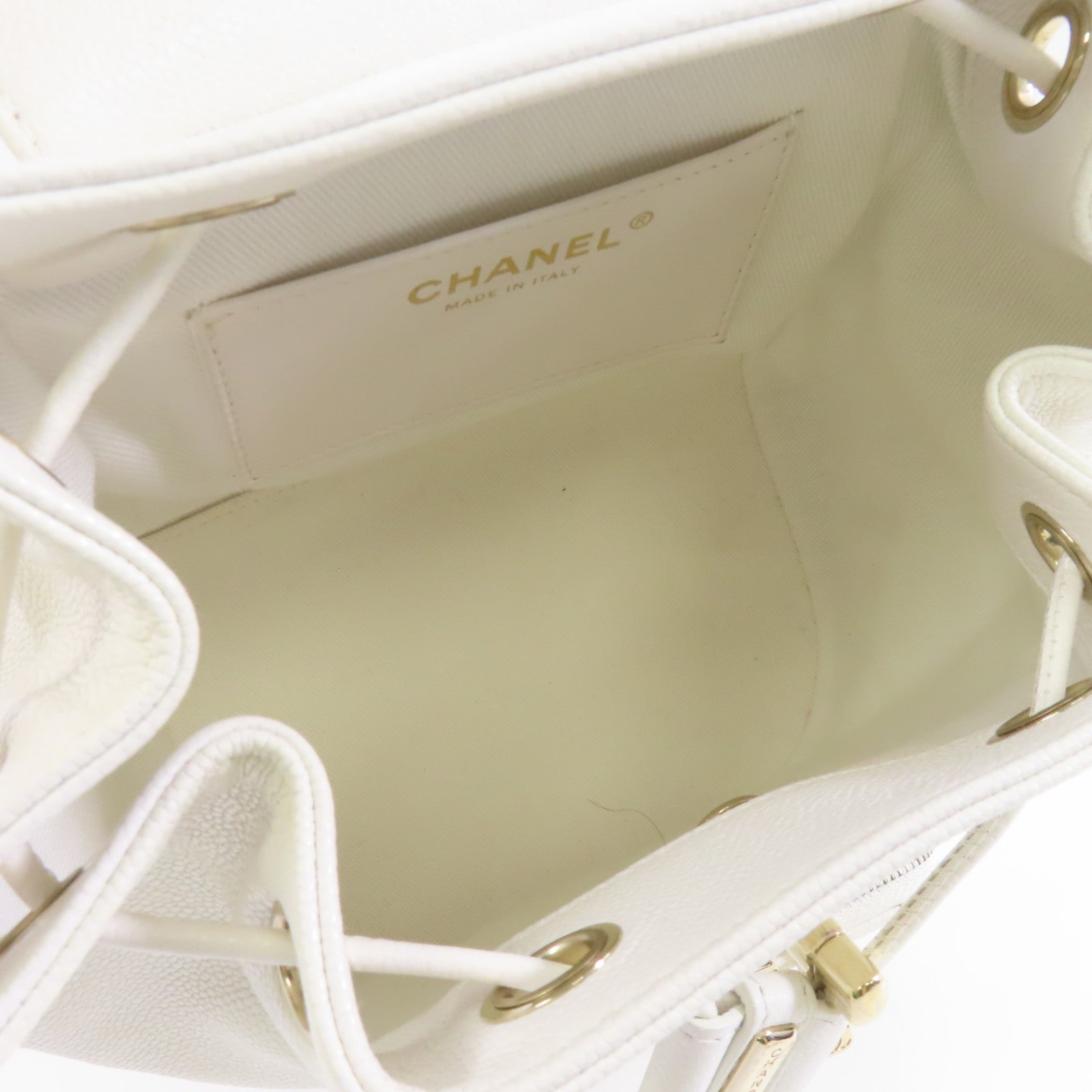 CHANEL 菱格Caviar皮革Backpack金扣背包白色
