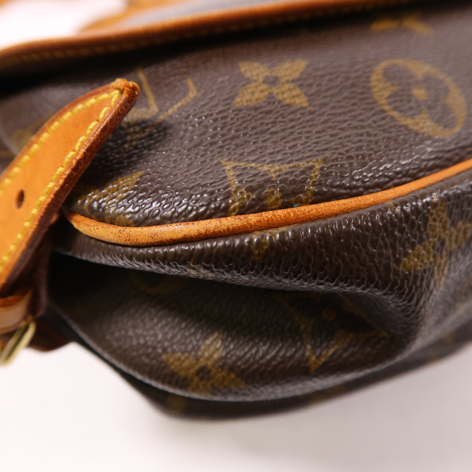 LOUIS VUITTON Monogram Saumur 30金扣肩背袋棕色