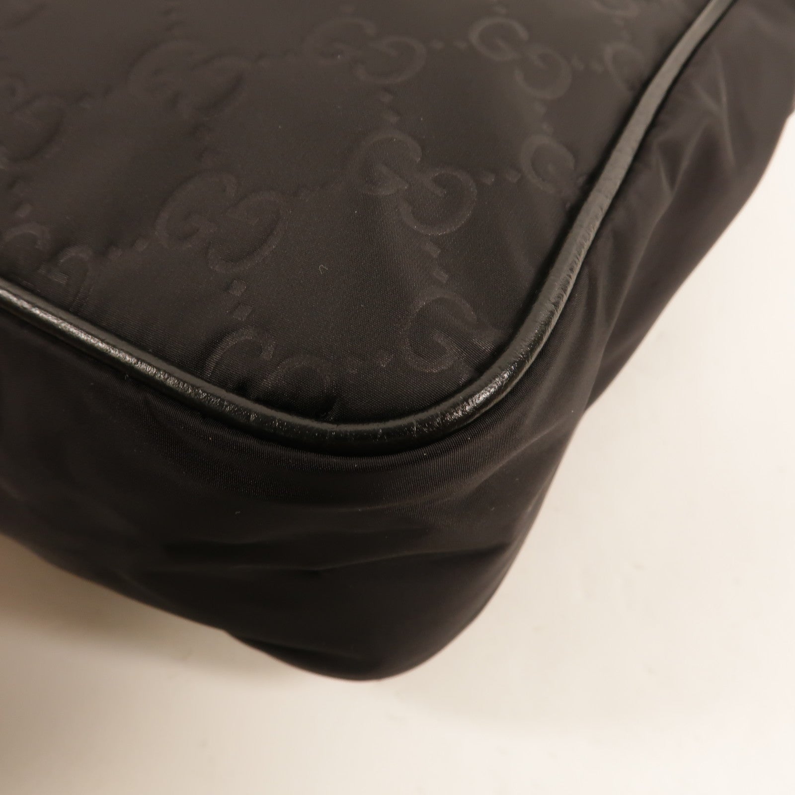 GUCCI 尼龍/牛皮皮革GG Nylon Messenger Bag肩背袋