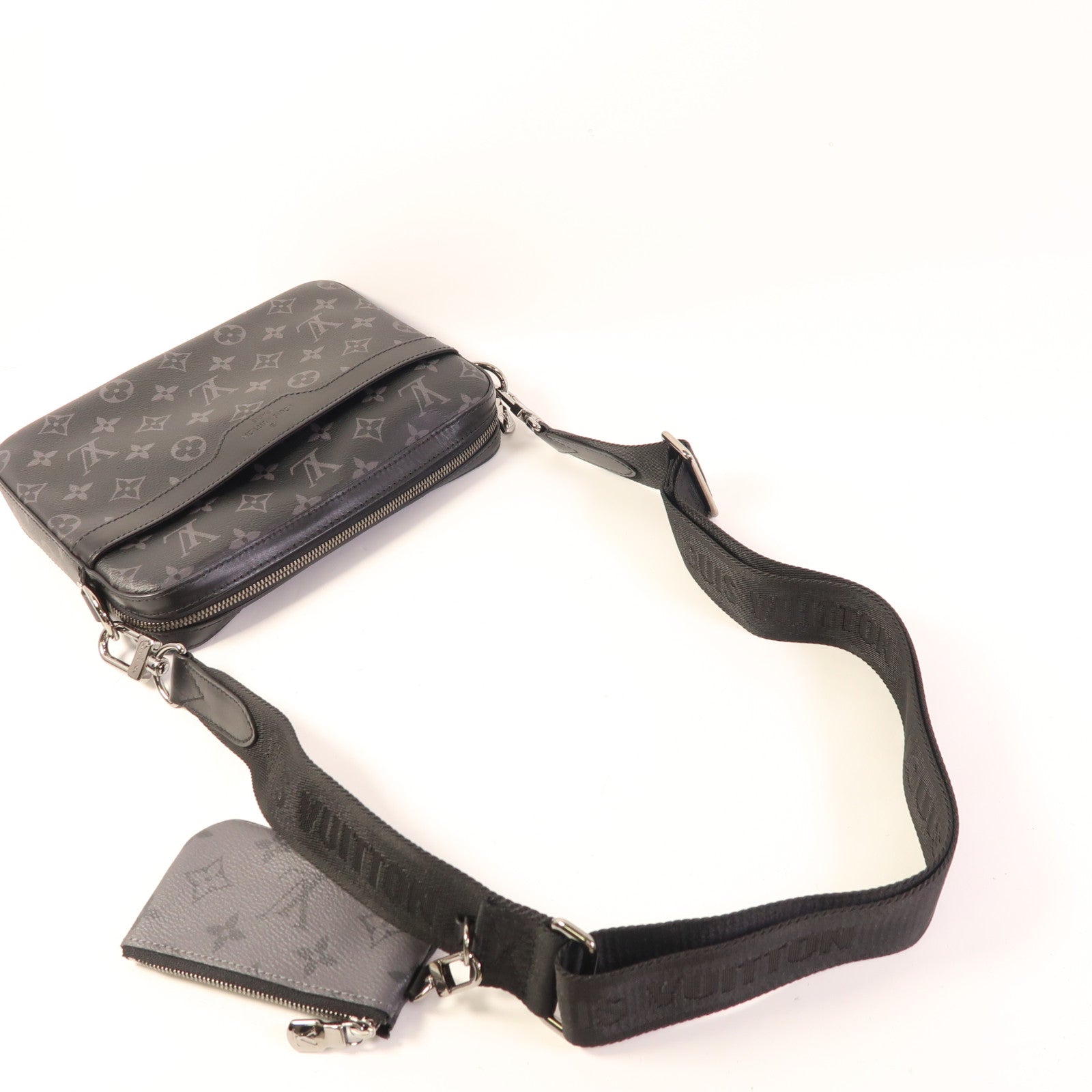 LOUIS VUITTON Monogram Eclipse Reverse Trio Messenger銀扣肩背袋灰色