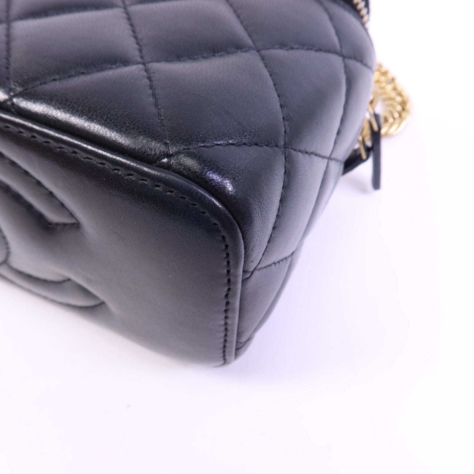 CHANEL 牛皮皮革Vanity Case金扣肩背袋