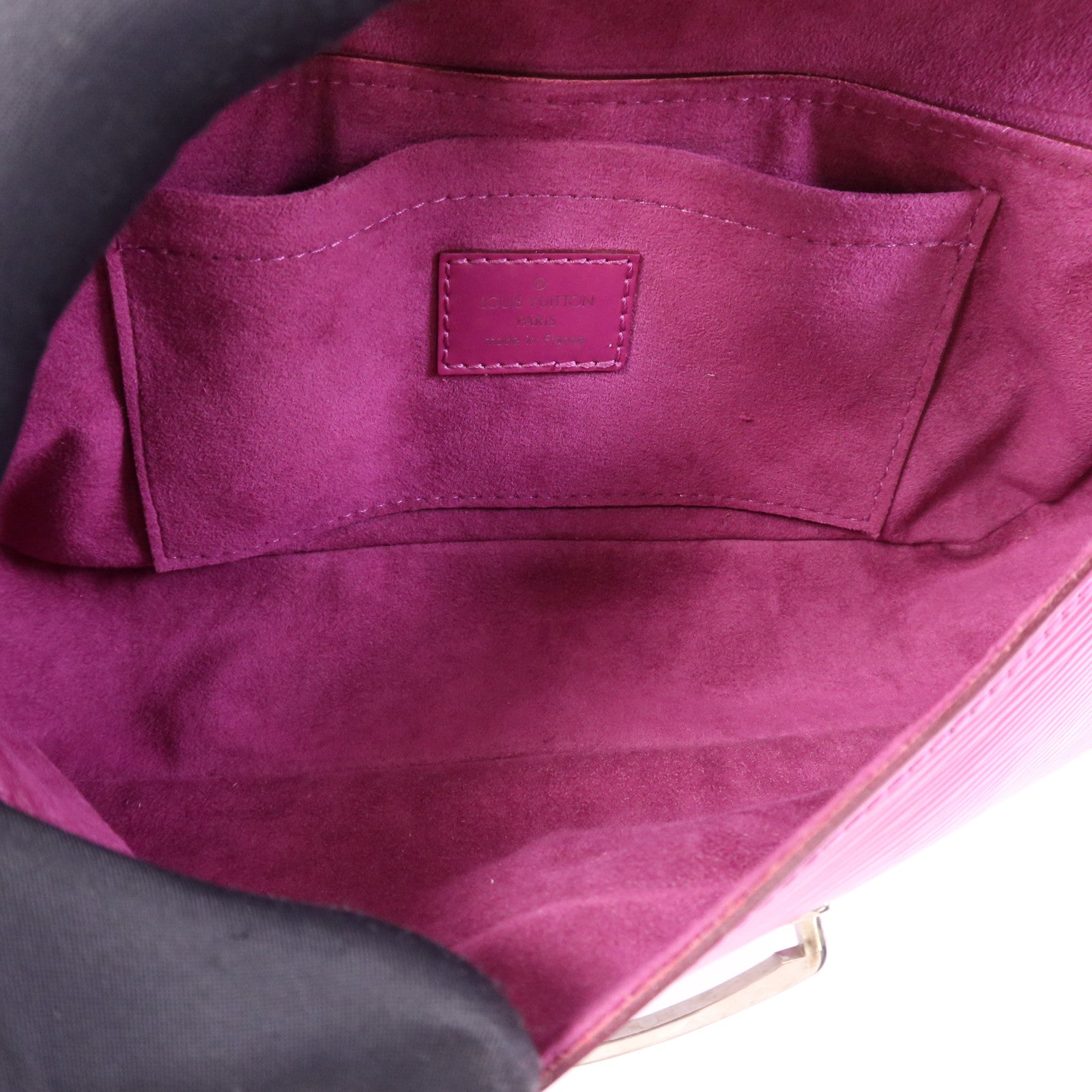 LOUIS VUITTON Epi Pochette Montaigne銀扣肩背袋