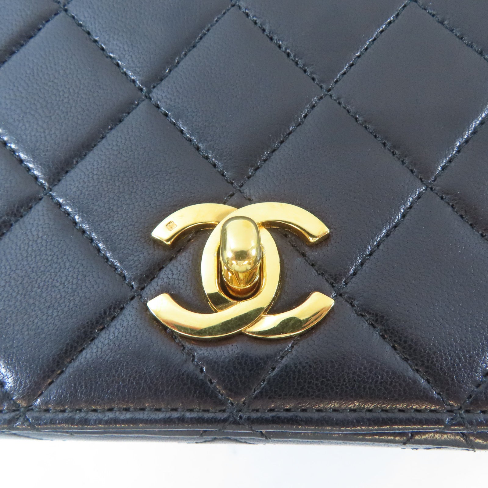 CHANEL 菱格牛皮皮革Chain Shoulder Bag金扣鏈帶肩背袋黑色