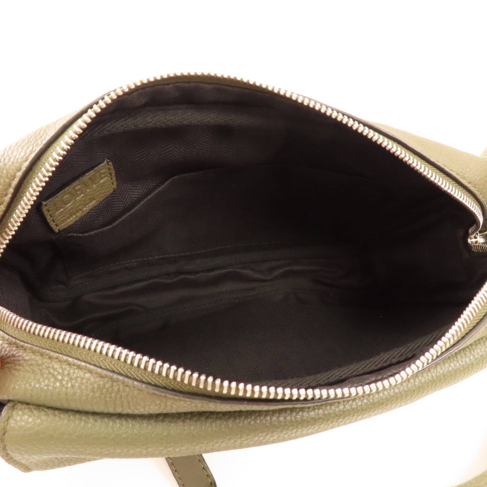 LOEWE 牛皮皮革Military XS銀扣肩背袋
