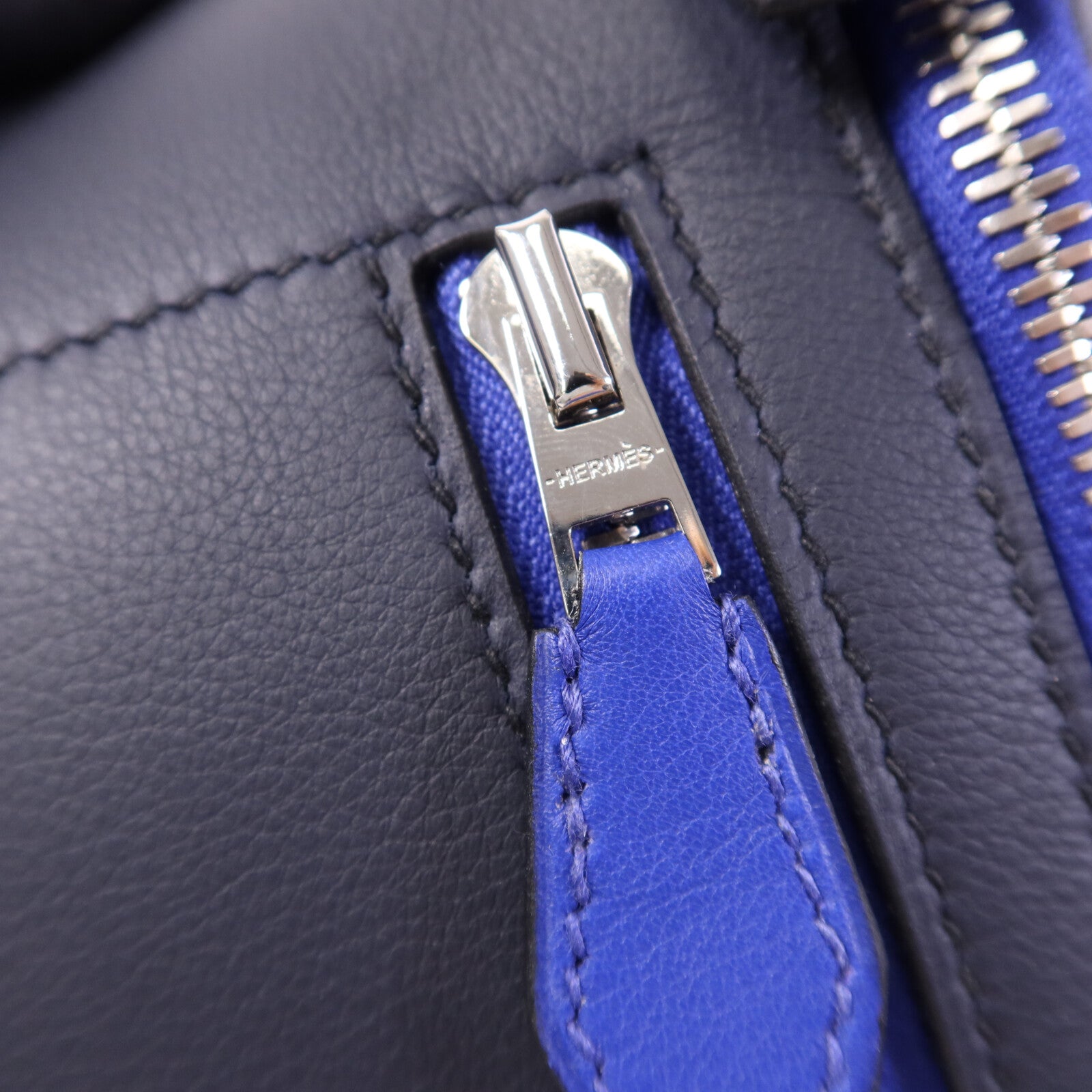 HERMES Swift皮革Cityslide Belt PM銀扣腰包Bleu Indigo/Bleu Electrique