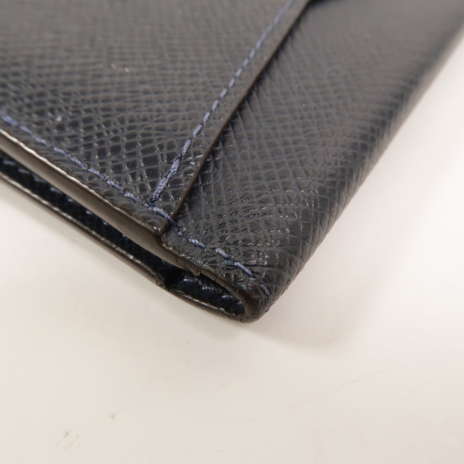 LOUIS VUITTON Taiga Pocket Organizer Card Holder卡片套