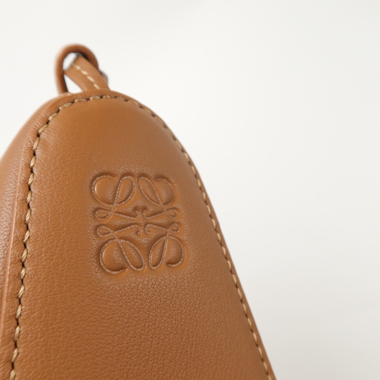 LOEWE 牛皮皮革Mini Hammock Hobo手挽肩背兩用袋