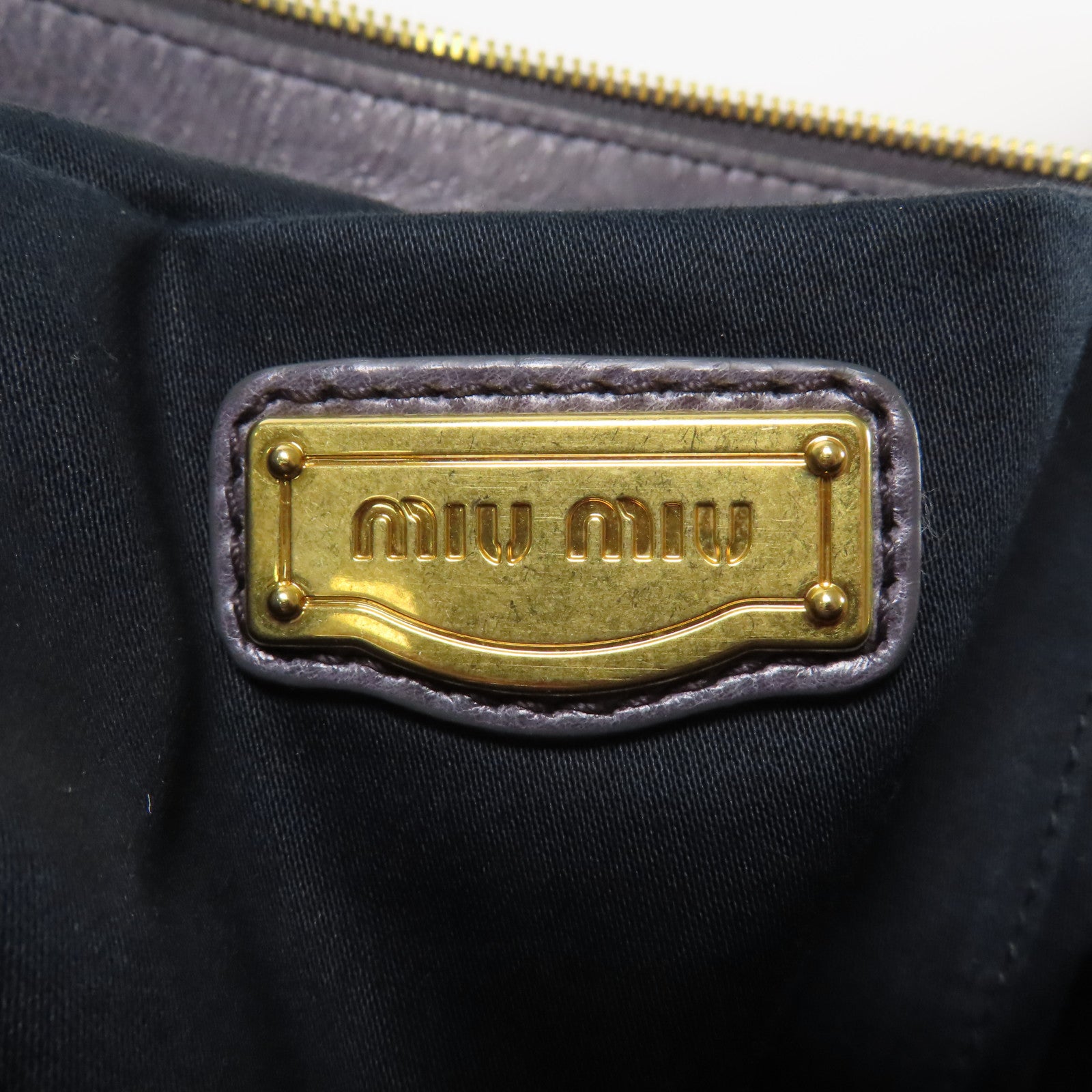 Miu Miu 牛皮皮革Shoulder Bag金扣肩背袋