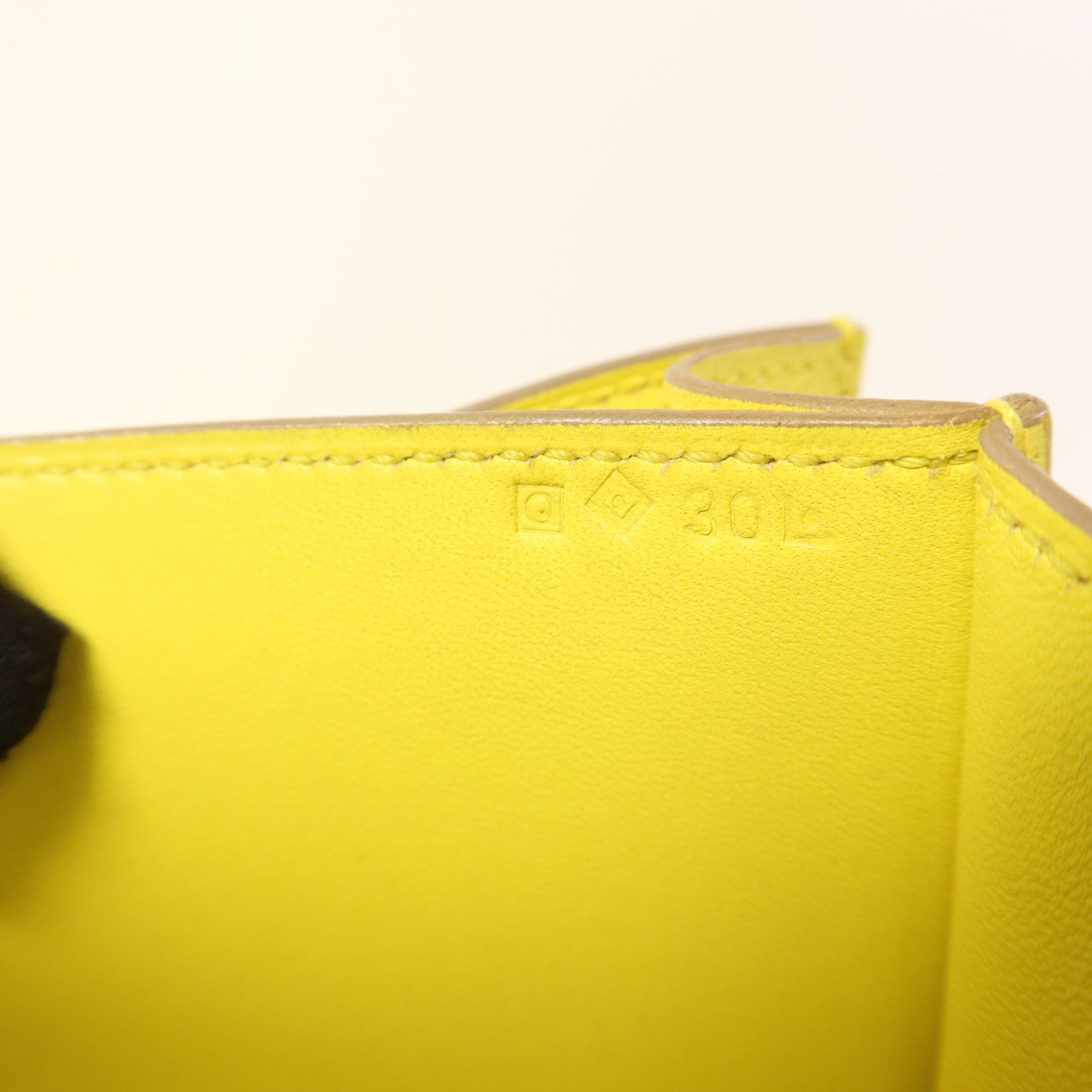 HERMES Epsom皮革Constance 24銀扣肩背袋Lime