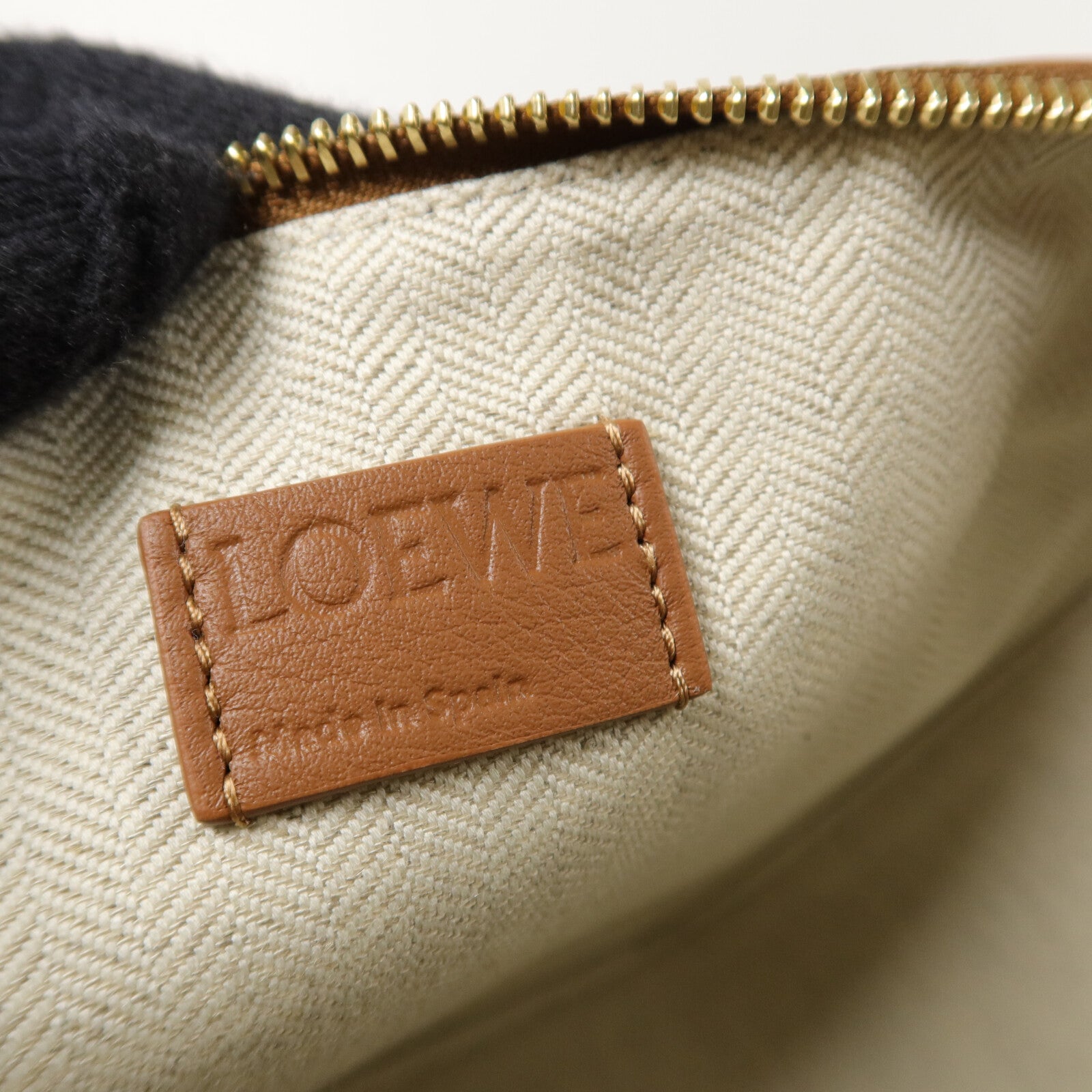 LOEWE 牛皮皮革Mini Hammock Hobo手挽肩背兩用袋