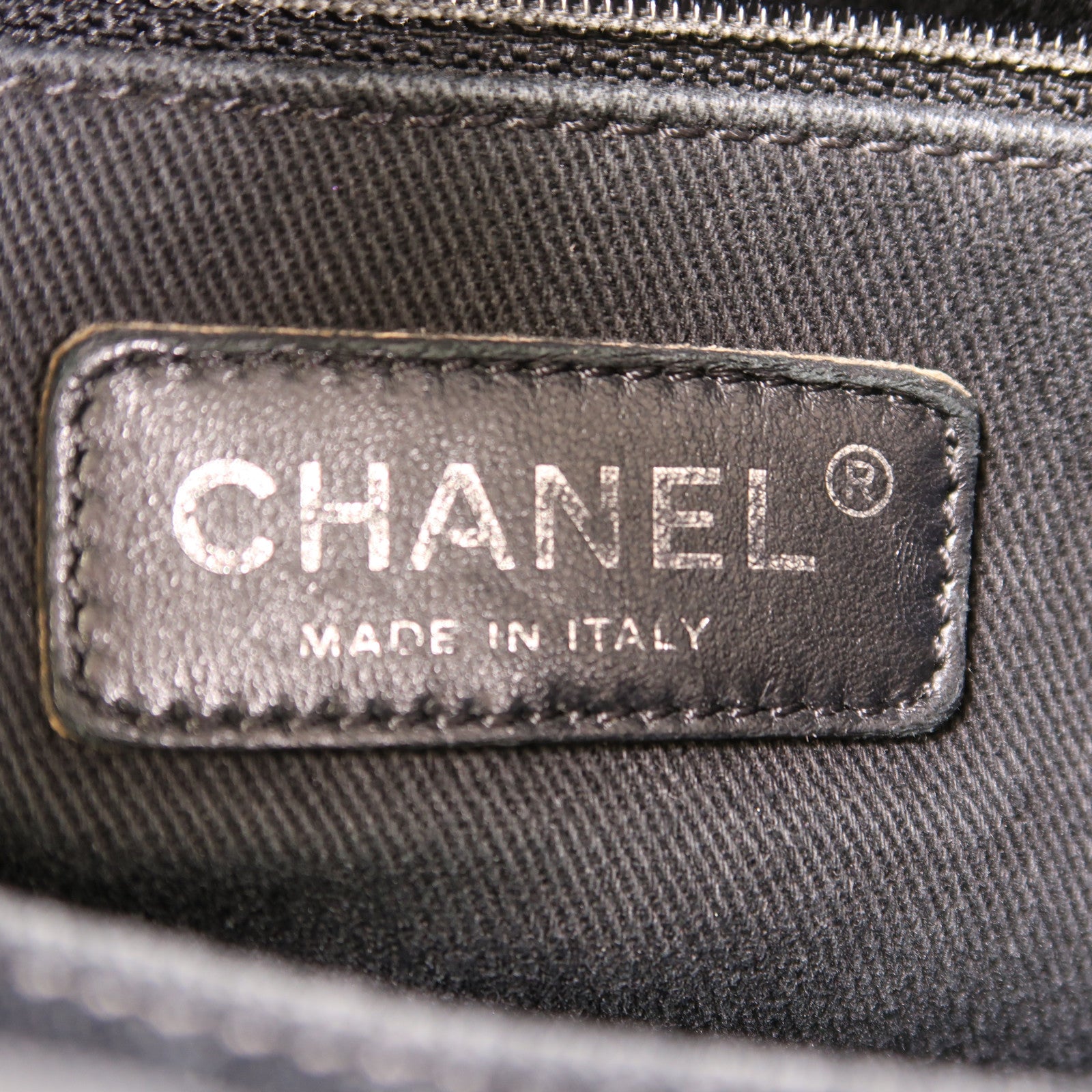 CHANEL 牛皮皮革Shoulder Bag銀扣鏈帶肩背袋