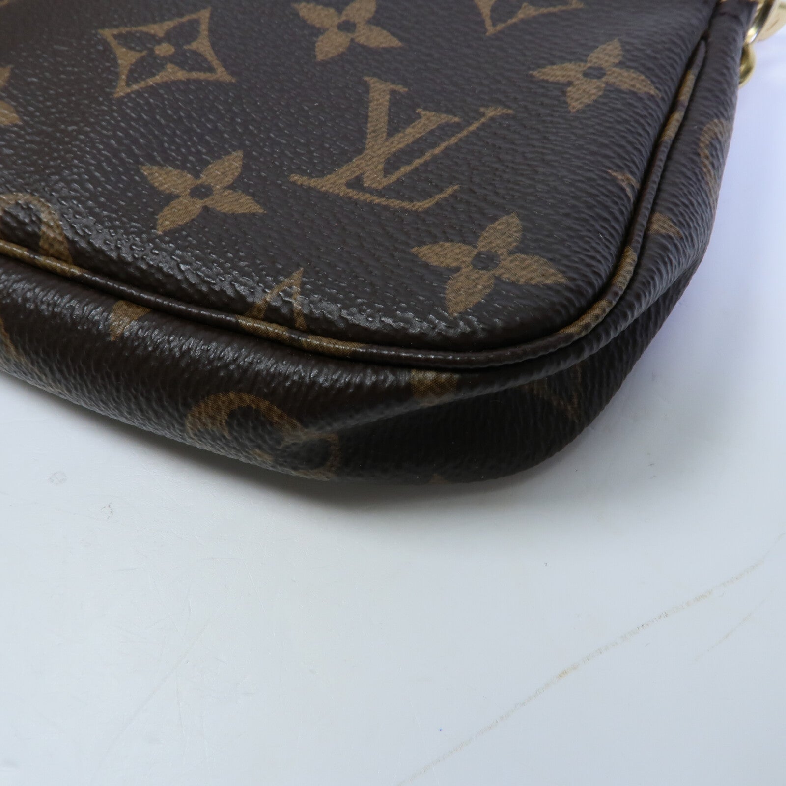 LOUIS VUITTON Monogram Mini Pochette Accessoires鏈帶手挽袋