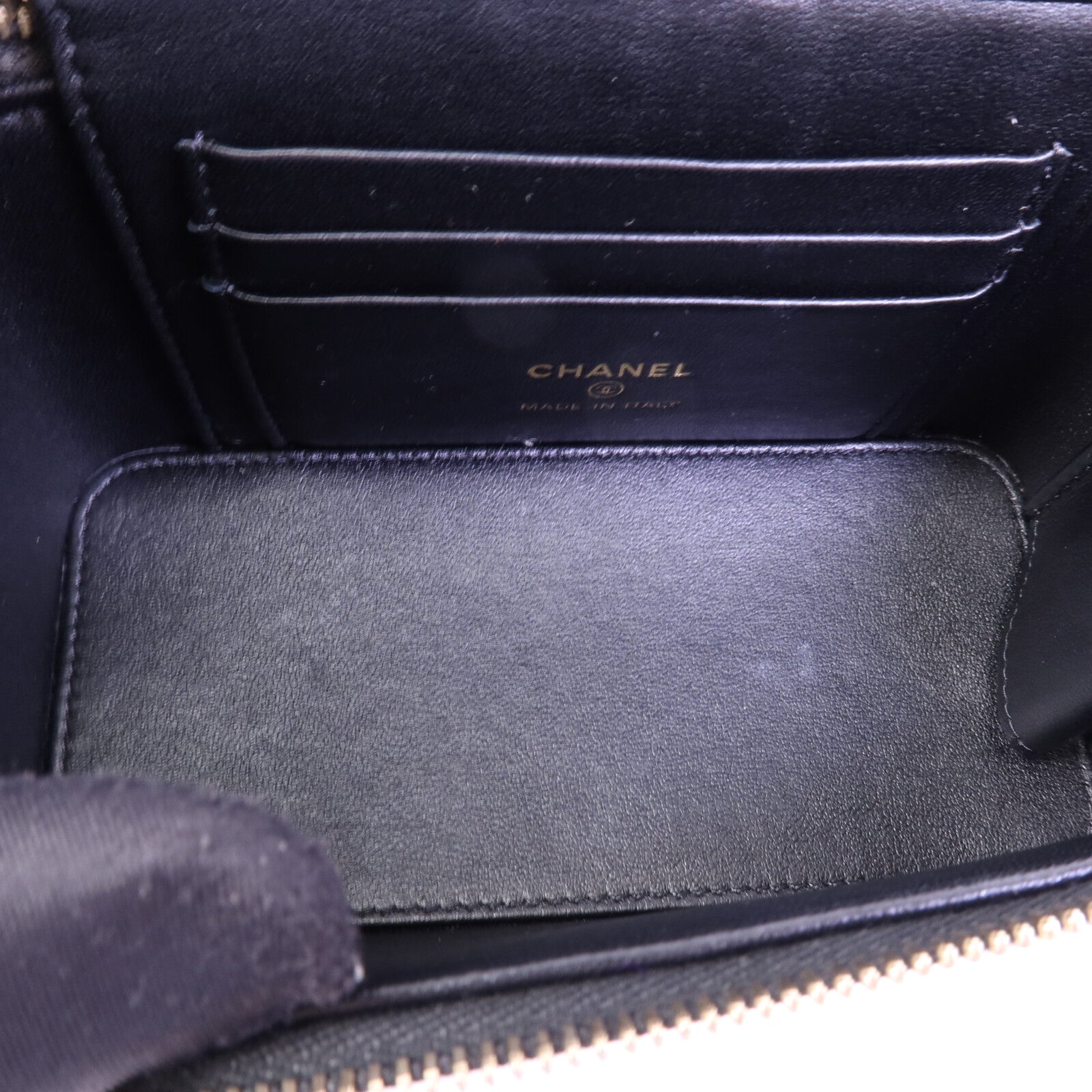 CHANEL 牛皮皮革Vanity Case金扣肩背袋