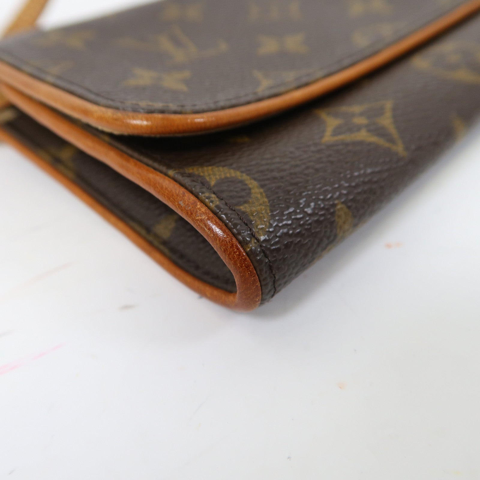 LOUIS VUITTON 【激減優惠】Monogram Pochette Twin金扣肩背袋啡色