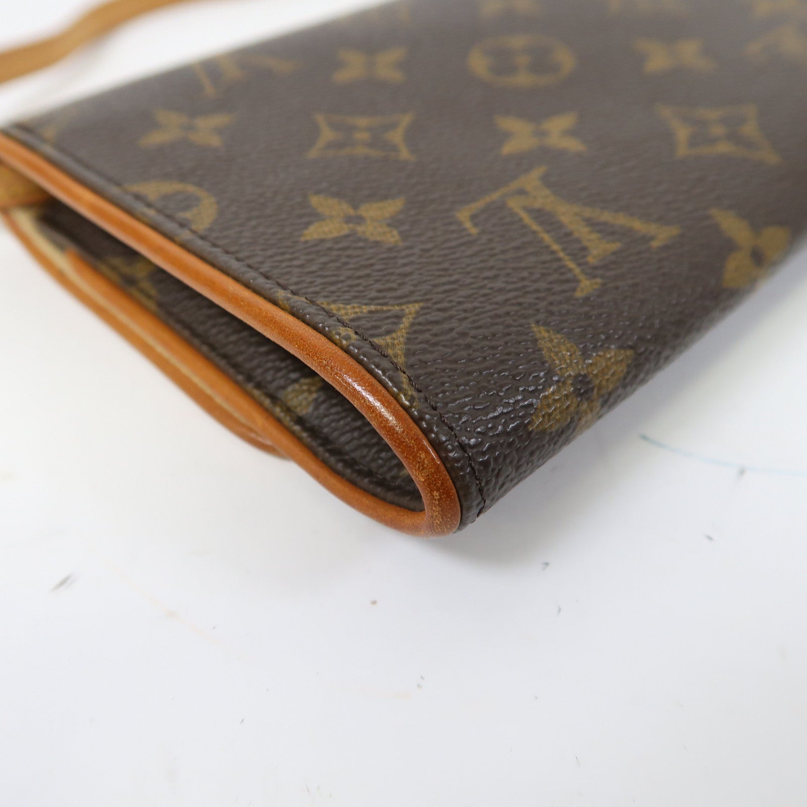LOUIS VUITTON 【激減優惠】Monogram Pochette Twin金扣肩背袋啡色