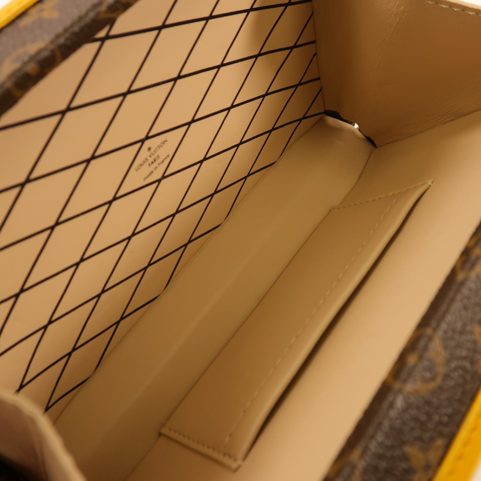 LOUIS VUITTON Monogram Petite Malle金扣肩背袋啡色/黃色