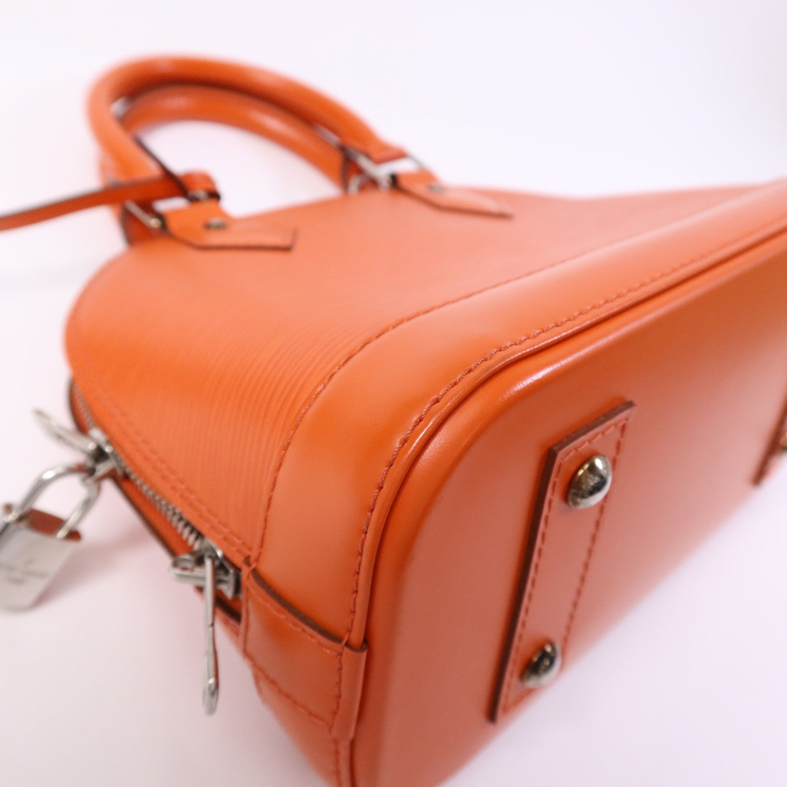 LOUIS VUITTON Epi Alma BB銀扣手挽肩背兩用袋